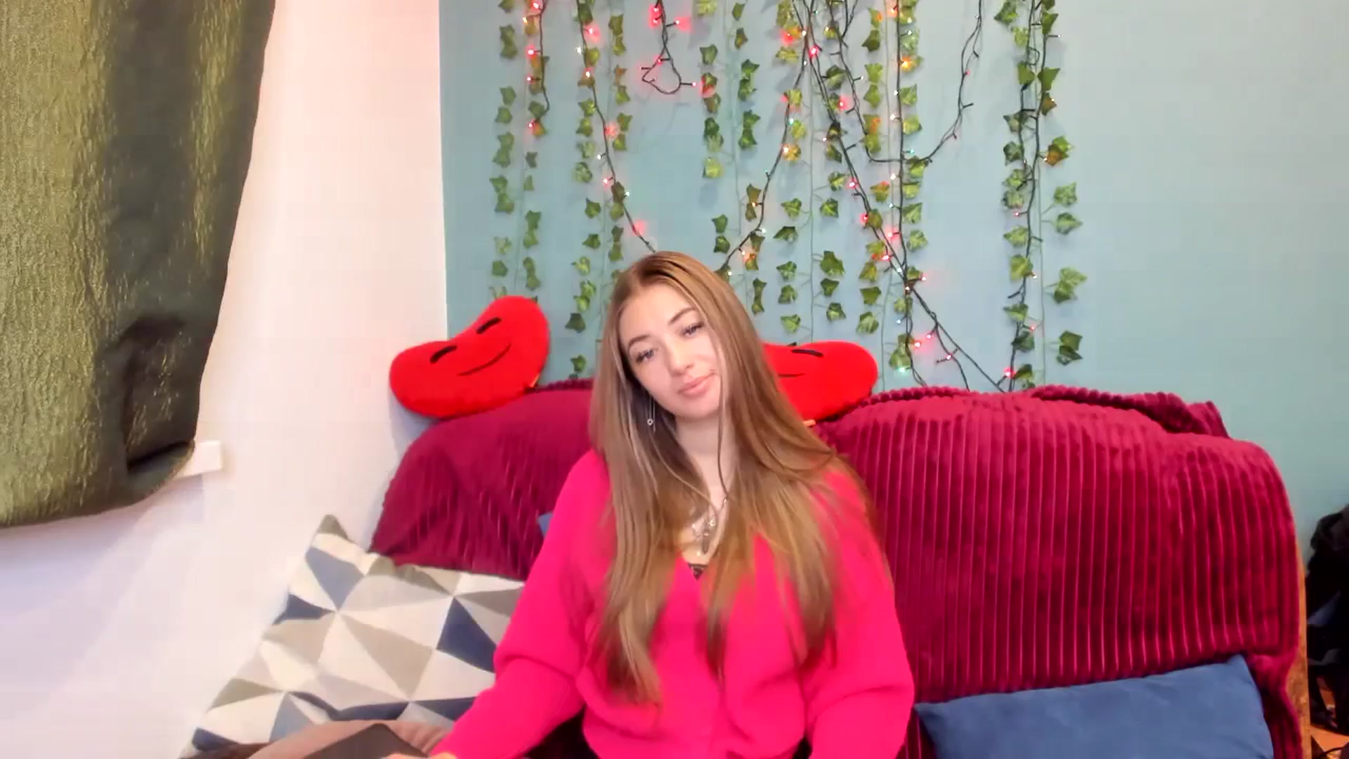 Gallery image thumbnail from Klorisse's myfreecams stream on, 11/06/2023, 14:37 image 9 of 20