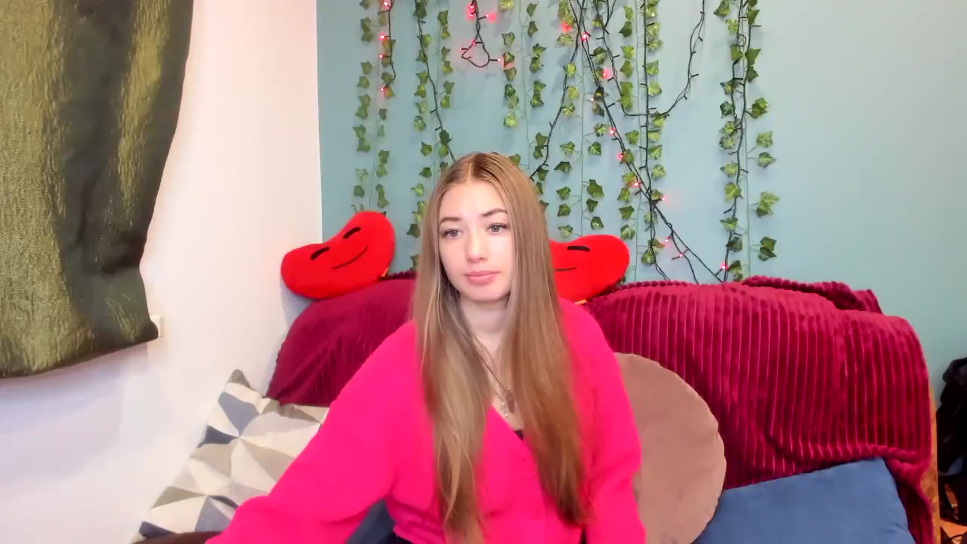 Gallery image thumbnail from Klorisse's myfreecams stream on, 11/06/2023, 14:37 image 1 of 20