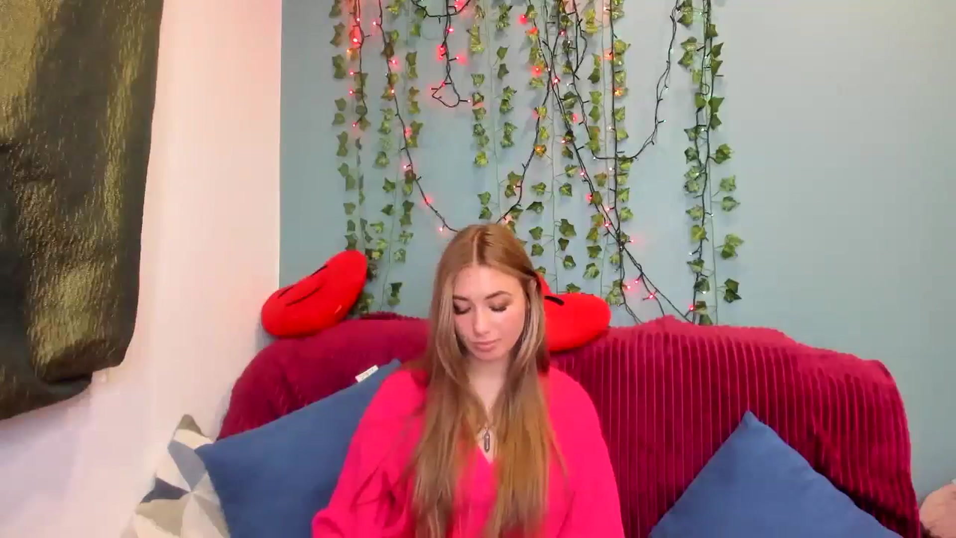 Gallery image thumbnail from Klorisse's myfreecams stream on, 11/07/2023, 14:22 image 17 of 20
