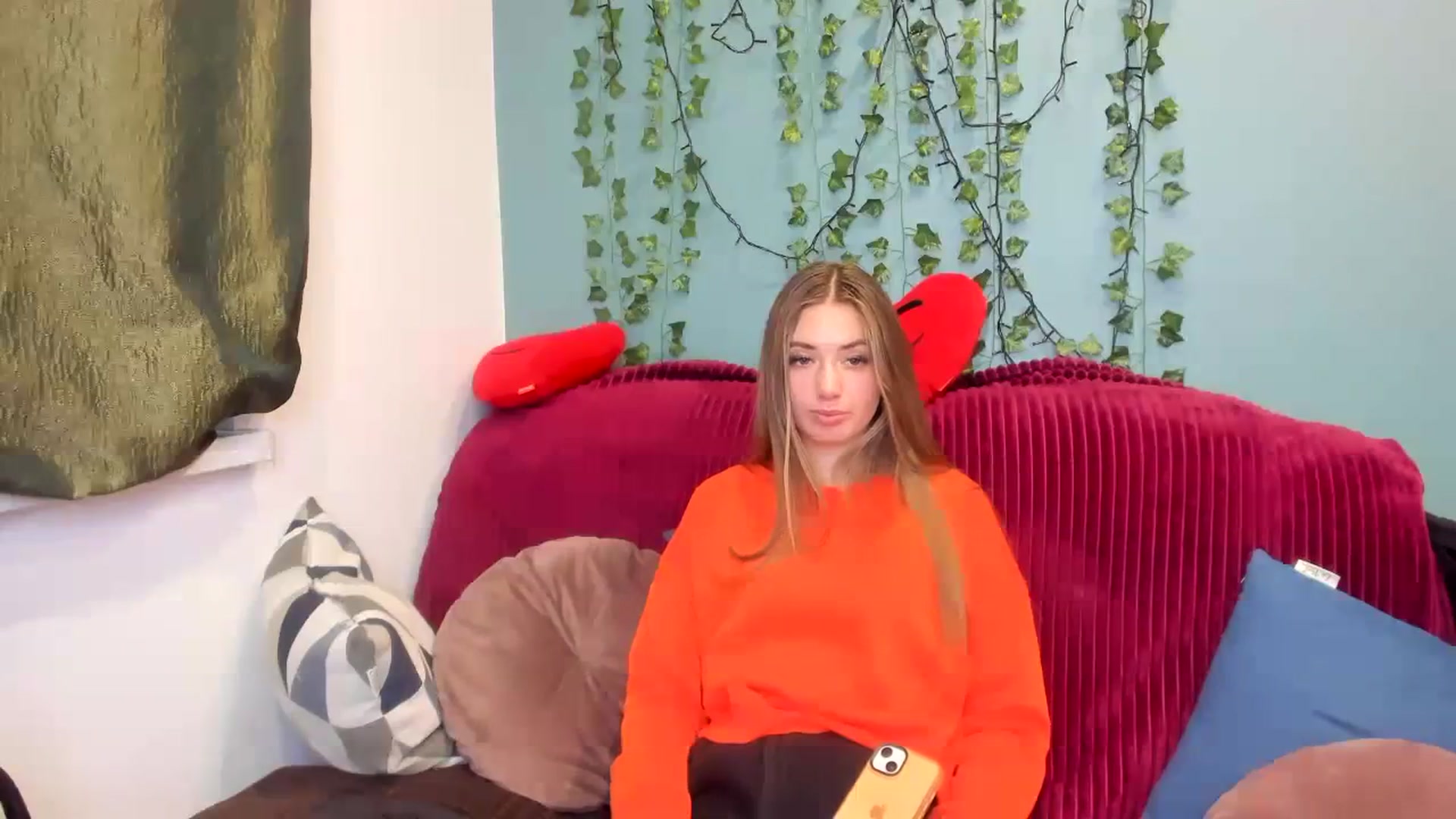Gallery image thumbnail from Klorisse's myfreecams stream on, 11/12/2023, 11:17 image 4 of 20