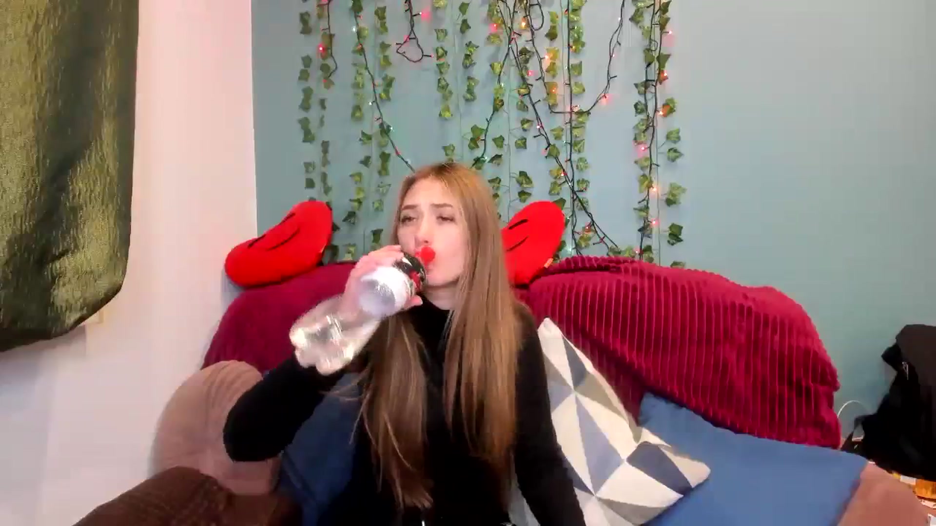 Gallery image thumbnail from Klorisse's myfreecams stream on, 11/16/2023, 13:58 image 17 of 20
