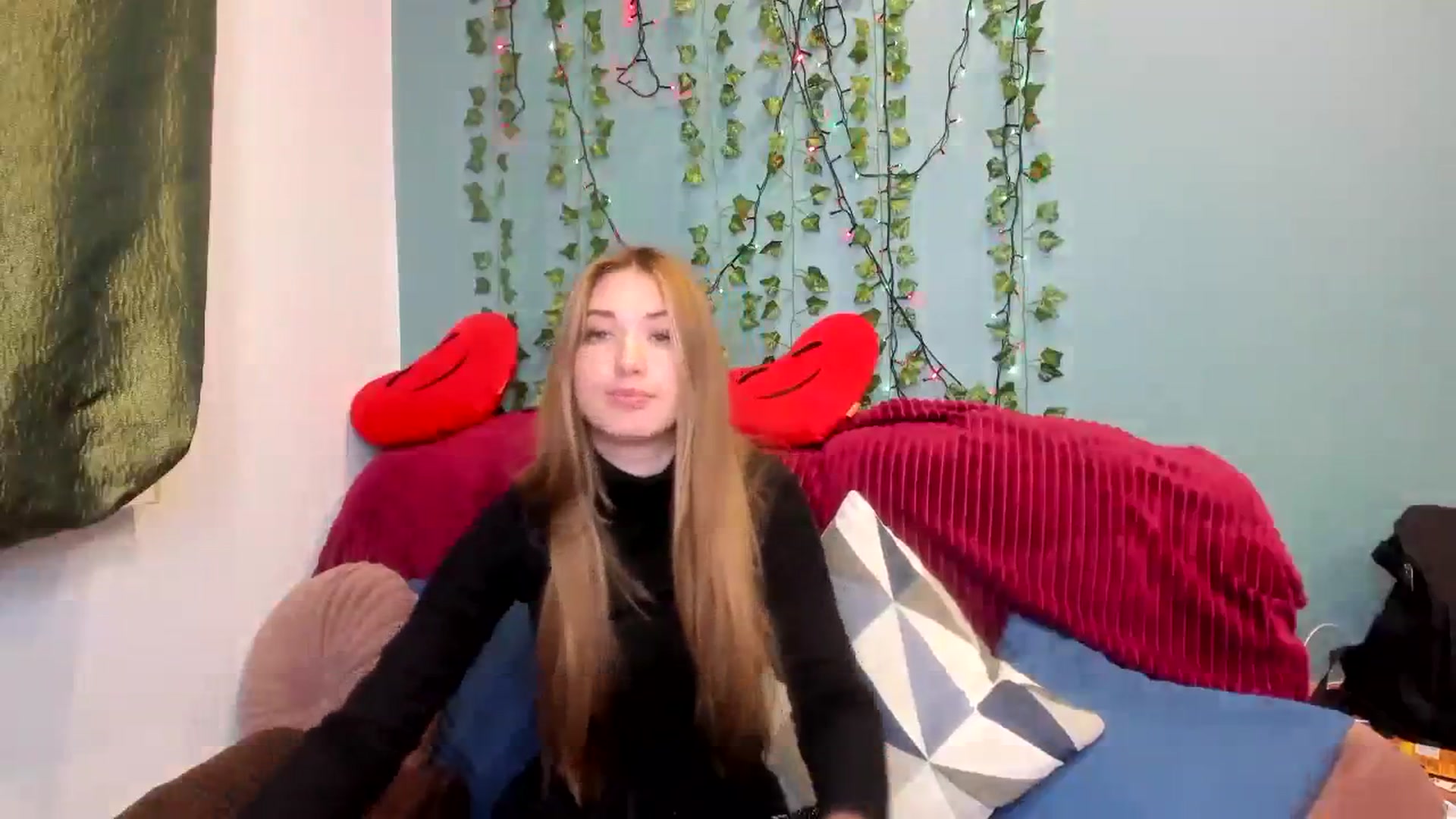 Gallery image thumbnail from Klorisse's myfreecams stream on, 11/16/2023, 13:58 image 14 of 20