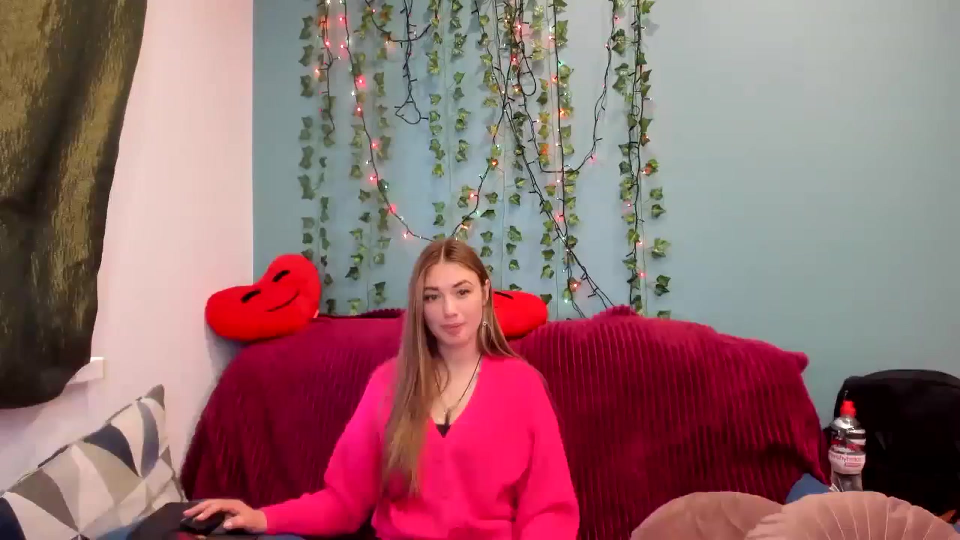 Gallery image thumbnail from Klorisse's myfreecams stream on, 11/19/2023, 12:28 image 7 of 20