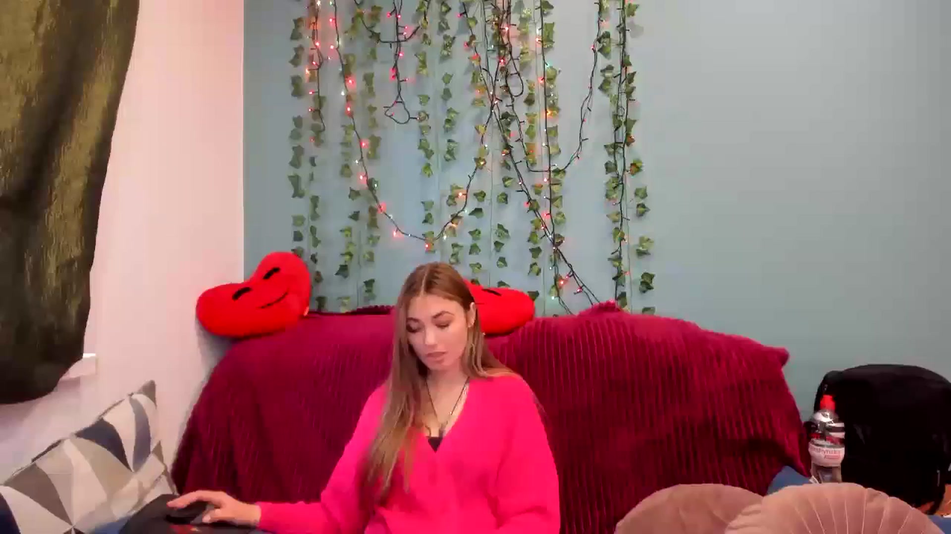 Gallery image thumbnail from Klorisse's myfreecams stream on, 11/19/2023, 12:28 image 10 of 20