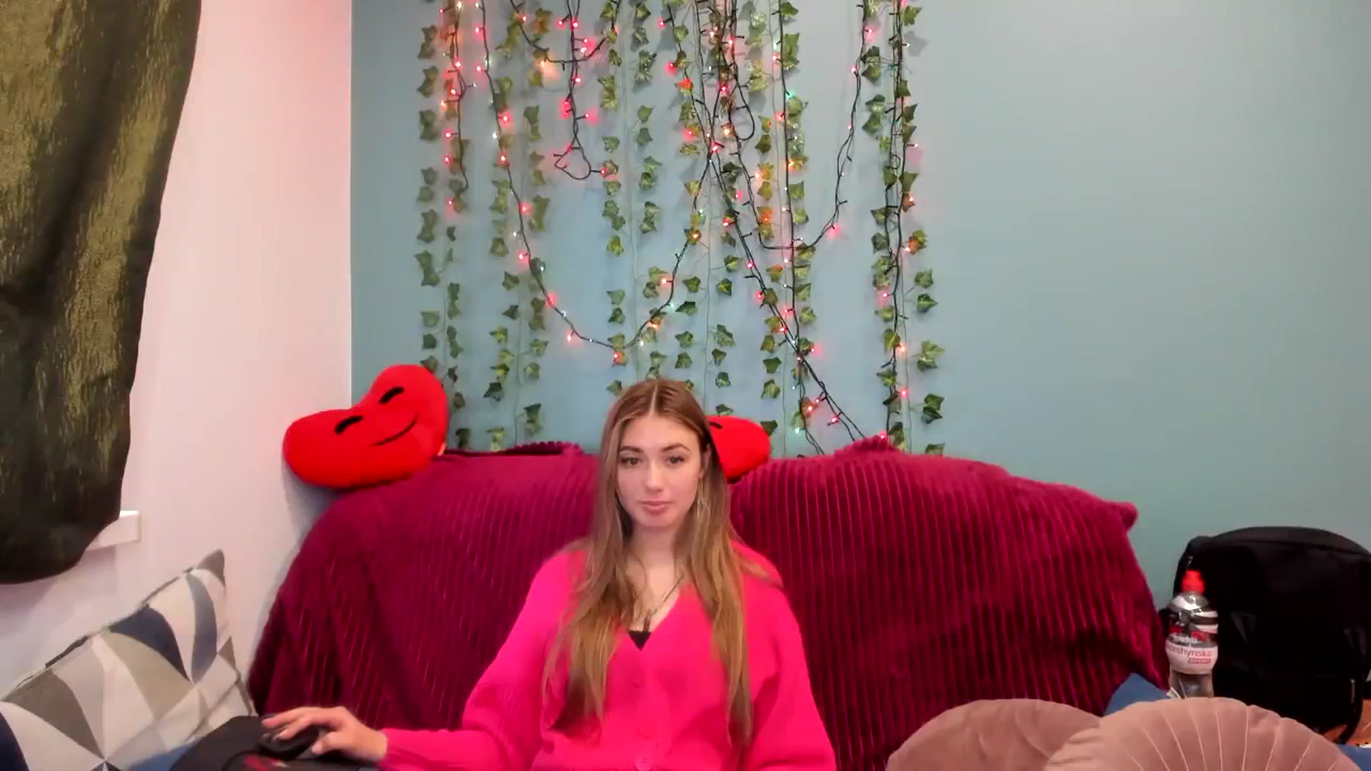 Gallery image thumbnail from Klorisse's myfreecams stream on, 11/19/2023, 12:28 image 11 of 20