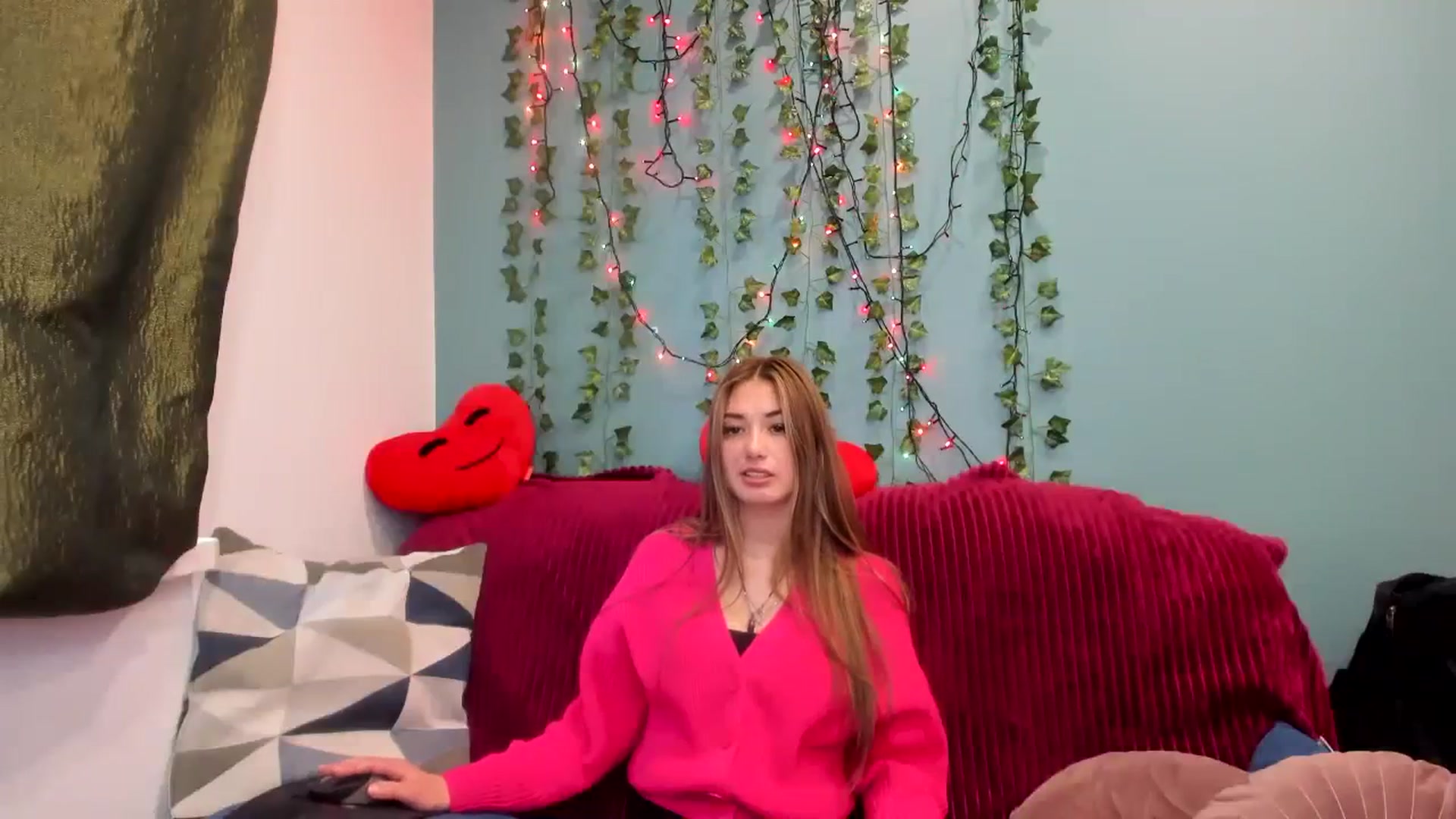 Gallery image thumbnail from Klorisse's myfreecams stream on, 11/19/2023, 12:56 image 7 of 20