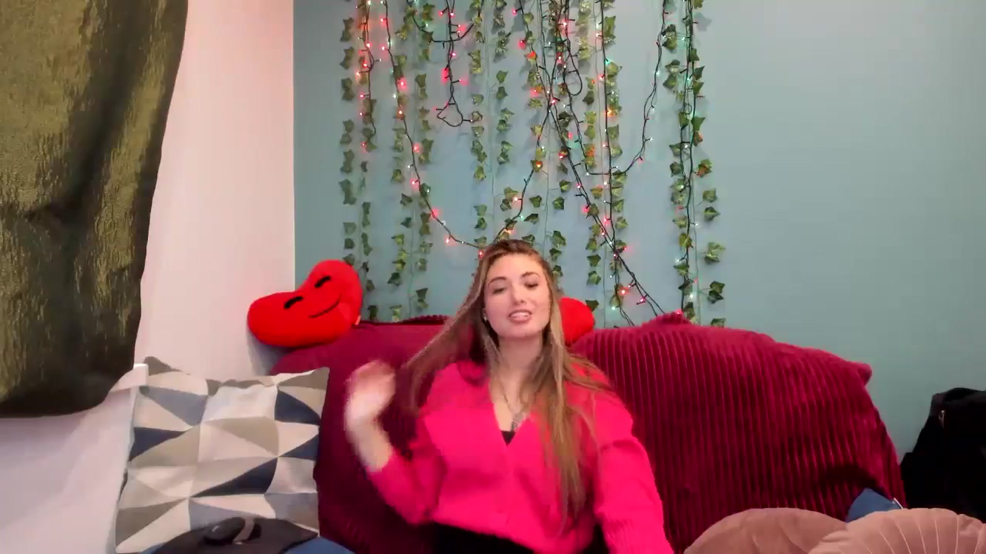 Gallery image thumbnail from Klorisse's myfreecams stream on, 11/19/2023, 12:56 image 8 of 20