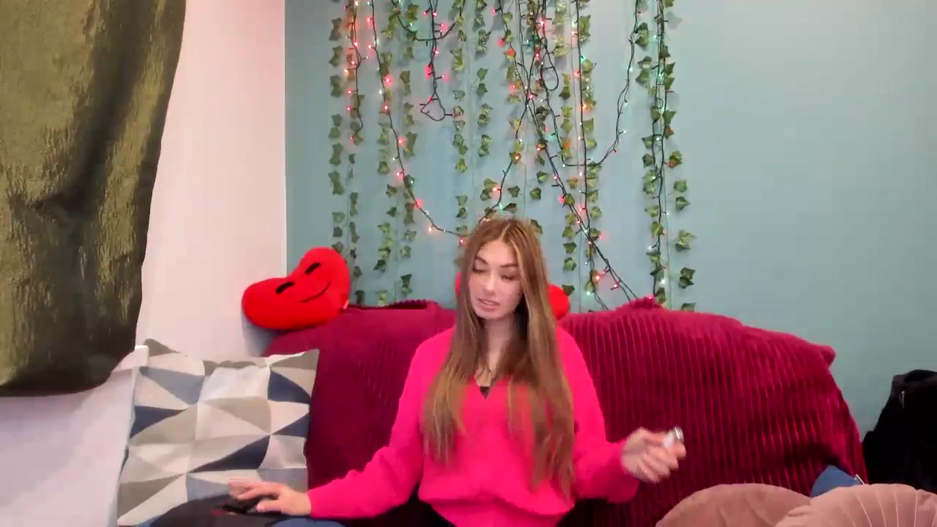 Gallery image thumbnail from Klorisse's myfreecams stream on, 11/19/2023, 12:56 image 17 of 20