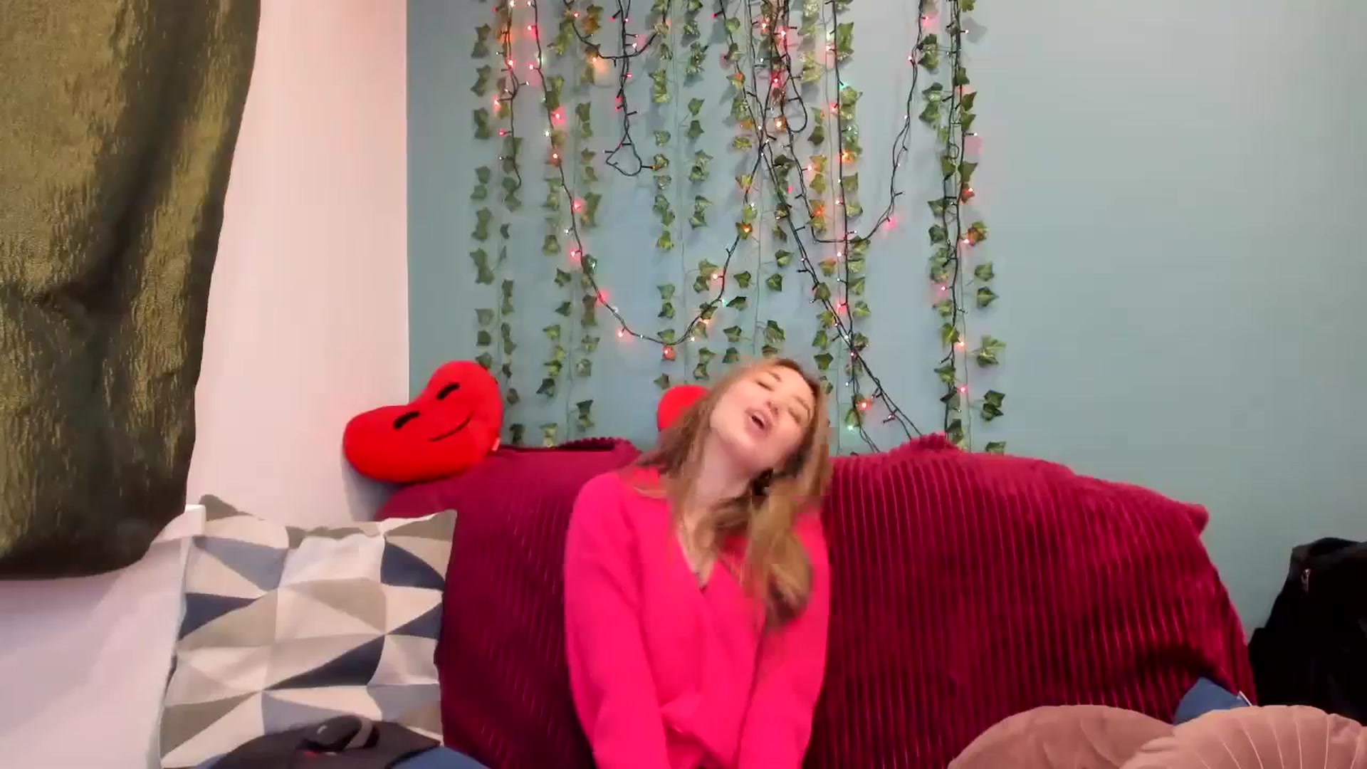 Gallery image thumbnail from Klorisse's myfreecams stream on, 11/19/2023, 12:56 image 6 of 20