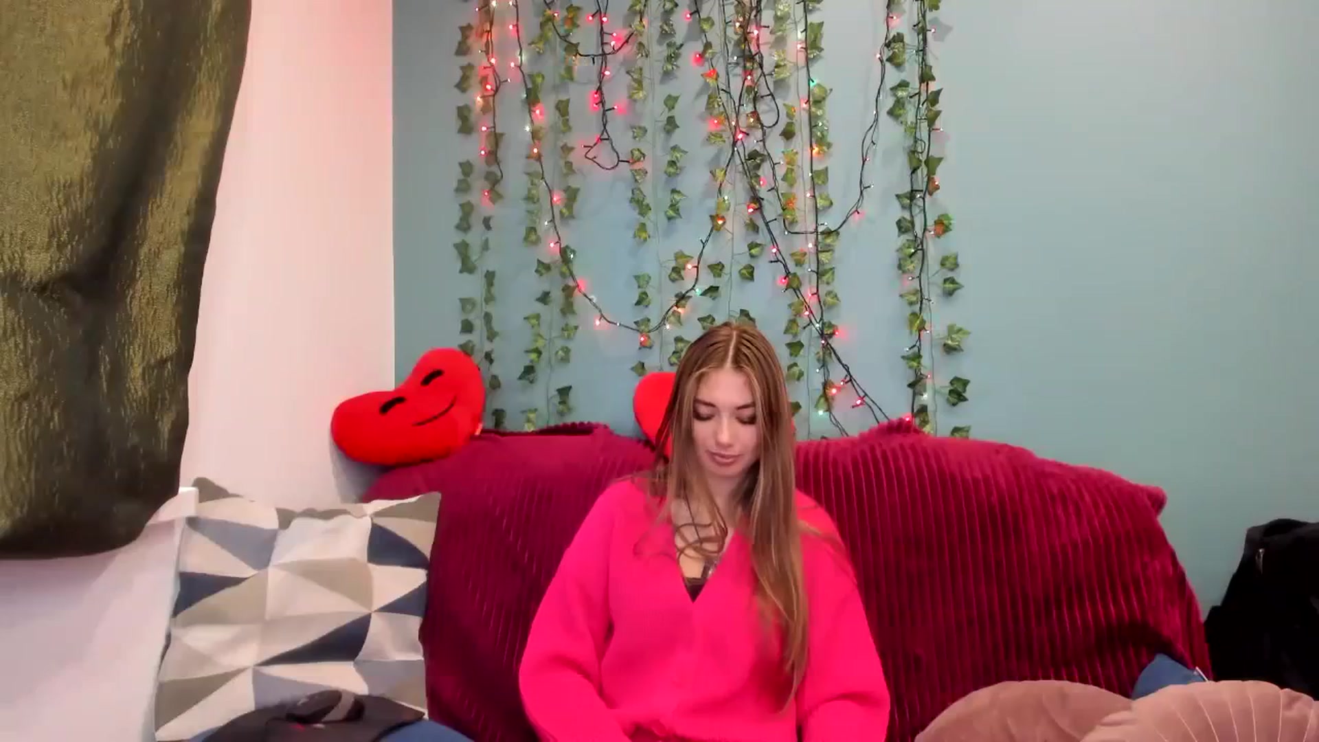 Gallery image thumbnail from Klorisse's myfreecams stream on, 11/19/2023, 12:56 image 4 of 20
