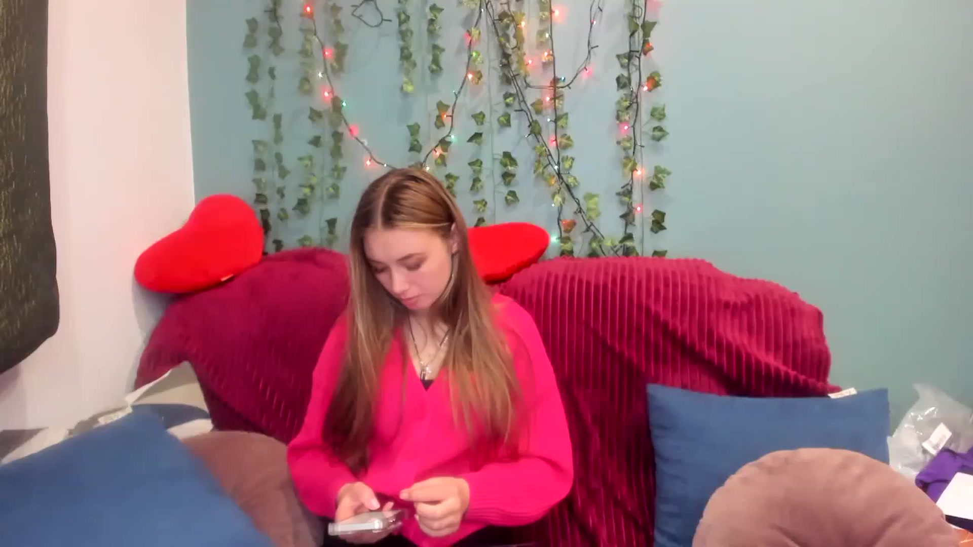 Gallery image thumbnail from Klorisse's myfreecams stream on, 11/30/2023, 13:45 image 11 of 20