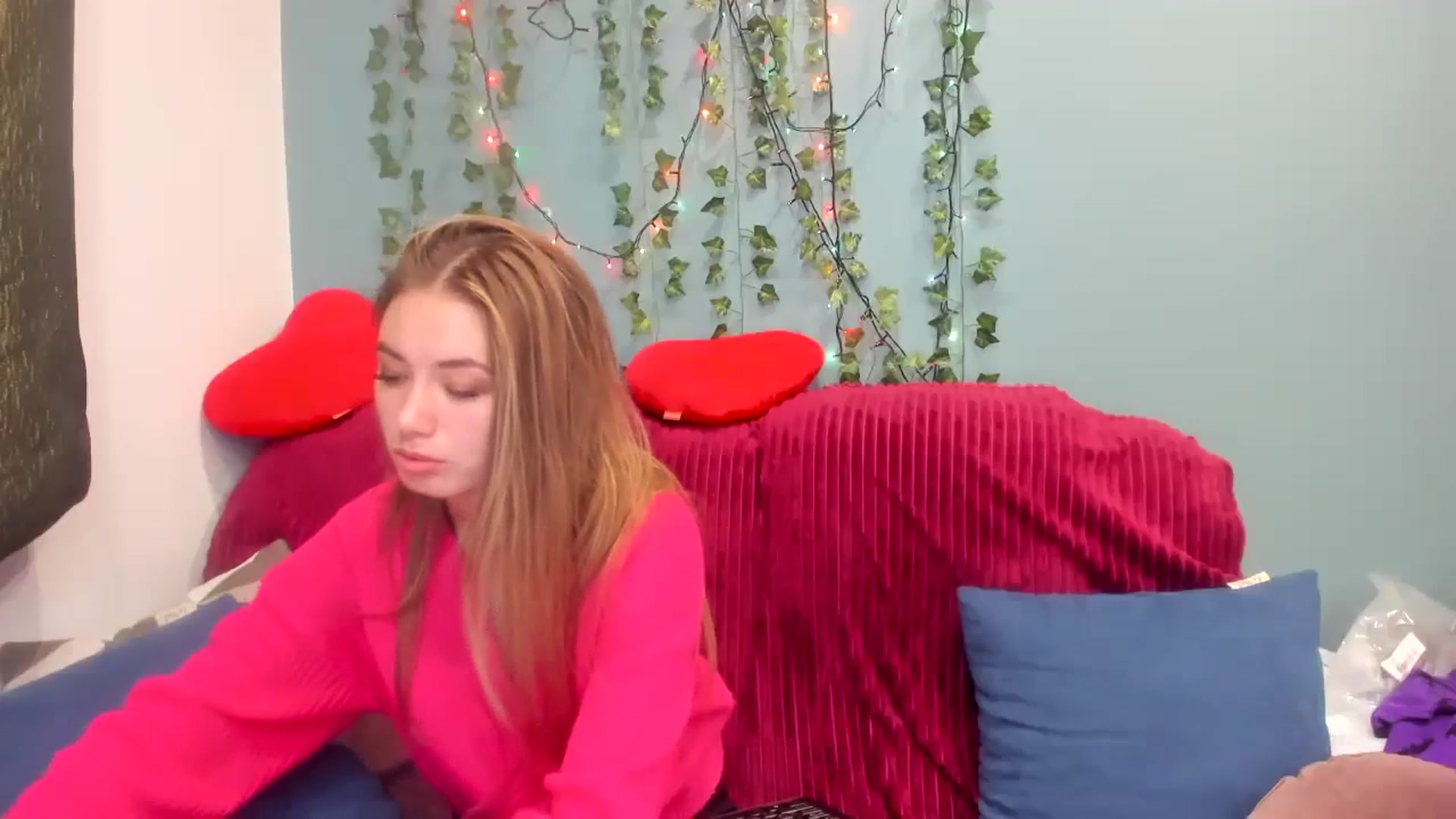 Gallery image thumbnail from Klorisse's myfreecams stream on, 11/30/2023, 13:45 image 8 of 20