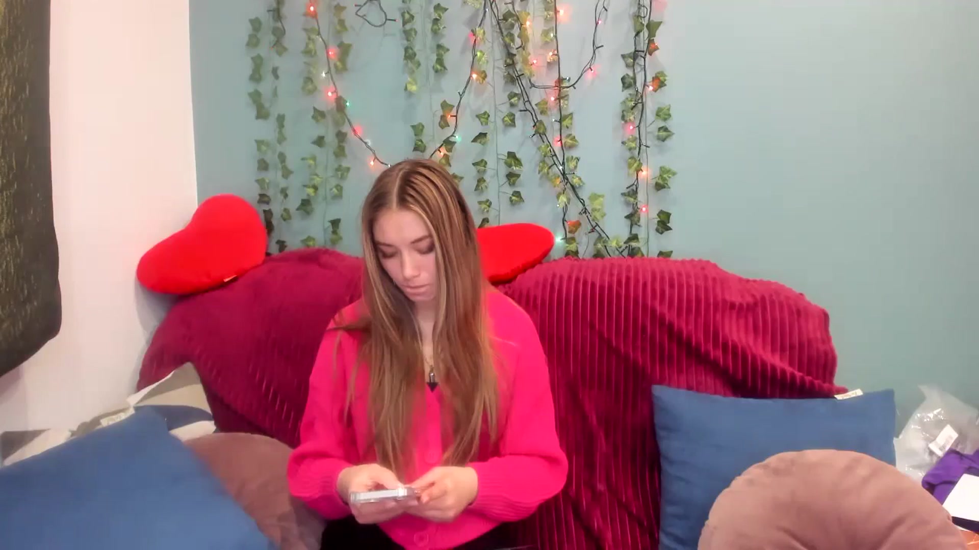 Gallery image thumbnail from Klorisse's myfreecams stream on, 11/30/2023, 13:45 image 14 of 20