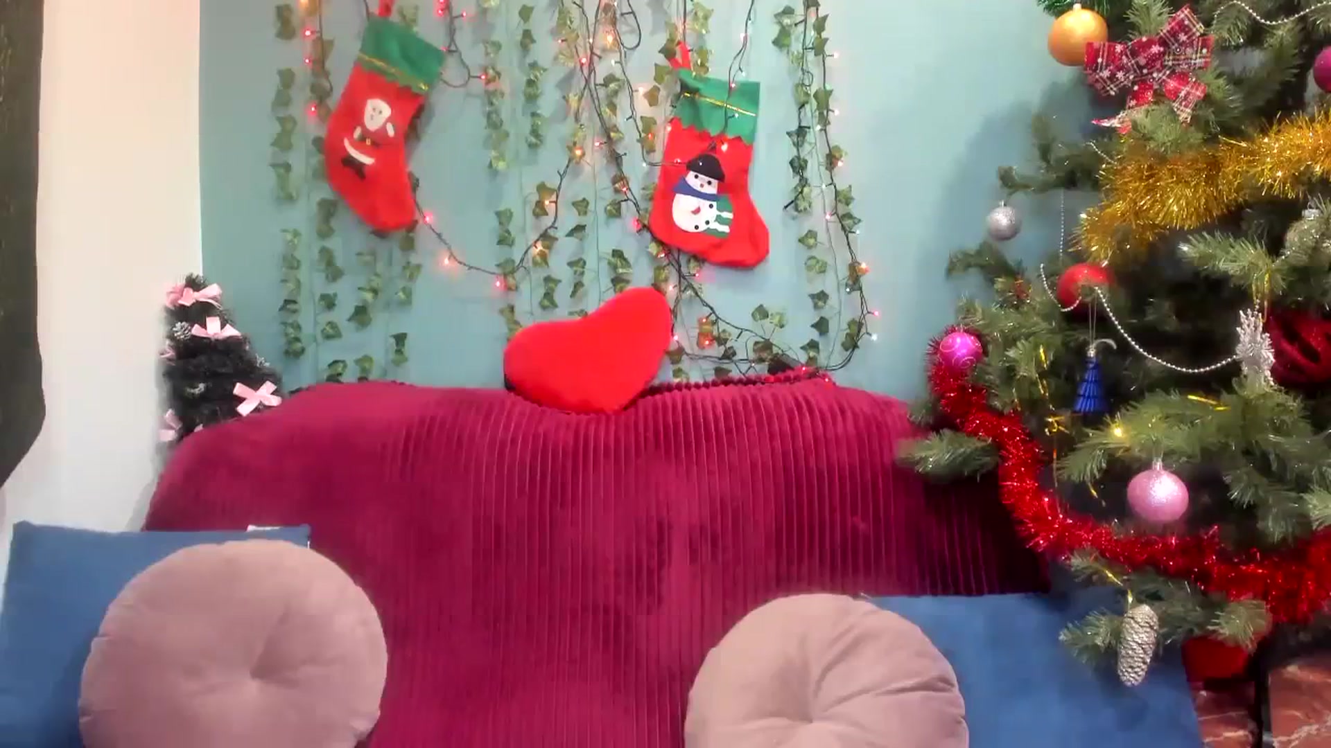Gallery image thumbnail from Klorisse's myfreecams stream on, 12/03/2023, 14:20 image 15 of 20