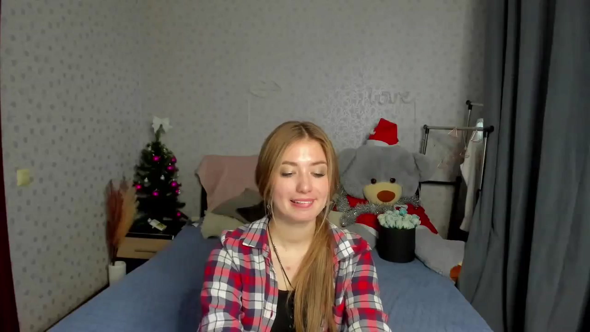 Gallery image thumbnail from Klorisse's myfreecams stream on, 12/10/2023, 12:28 image 19 of 20