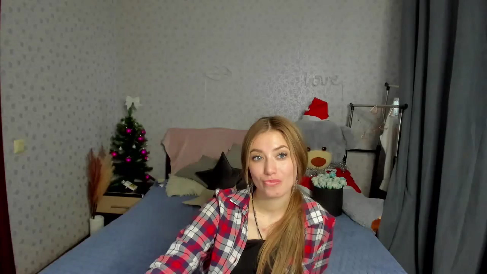 Gallery image thumbnail from Klorisse's myfreecams stream on, 12/10/2023, 12:28 image 1 of 20