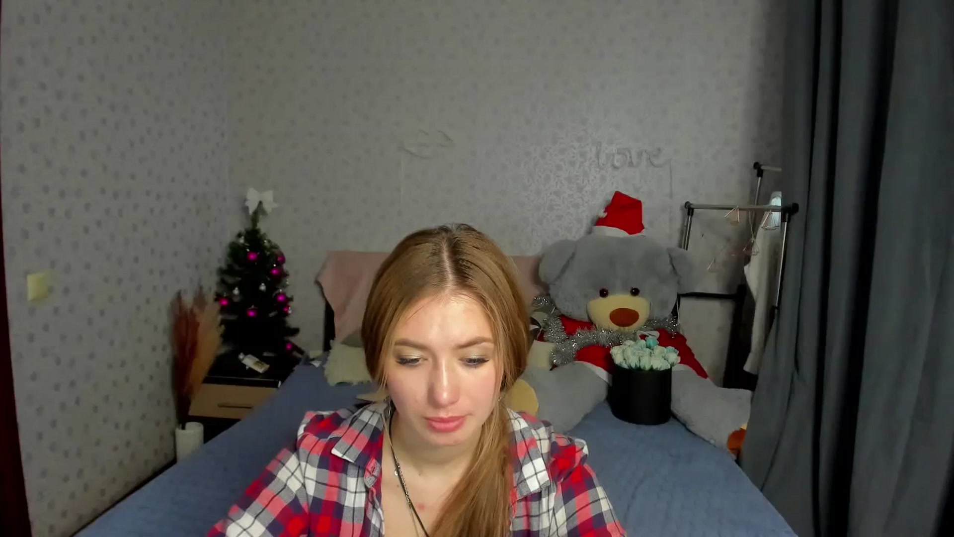 Gallery image thumbnail from Klorisse's myfreecams stream on, 12/10/2023, 12:28 image 7 of 20
