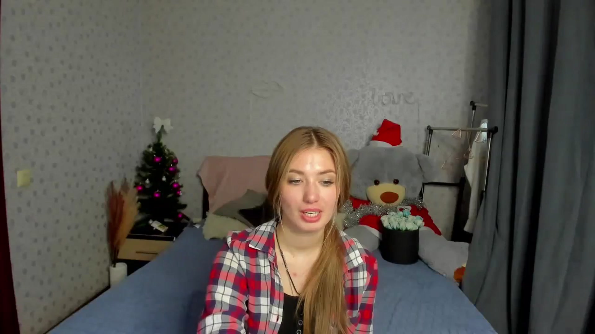 Gallery image thumbnail from Klorisse's myfreecams stream on, 12/10/2023, 12:28 image 16 of 20