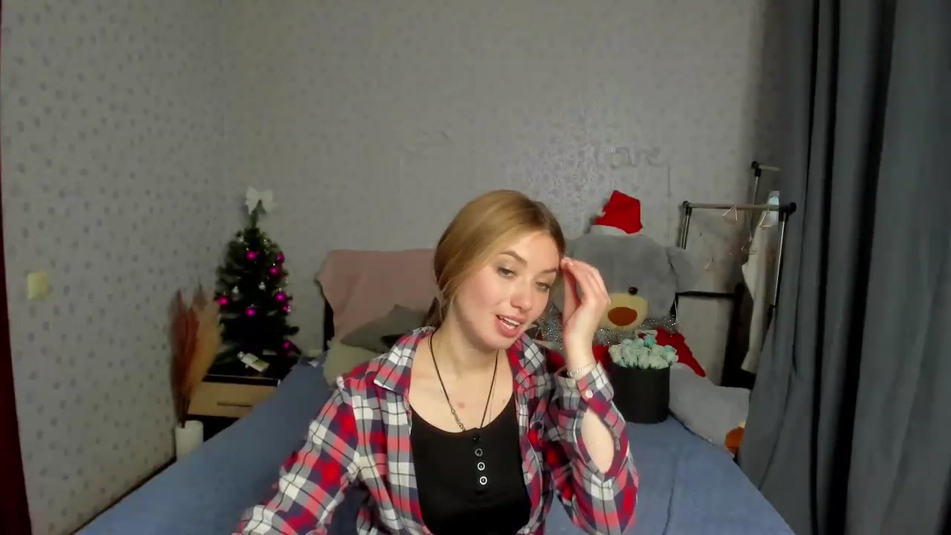 Gallery image thumbnail from Klorisse's myfreecams stream on, 12/10/2023, 13:07 image 7 of 20