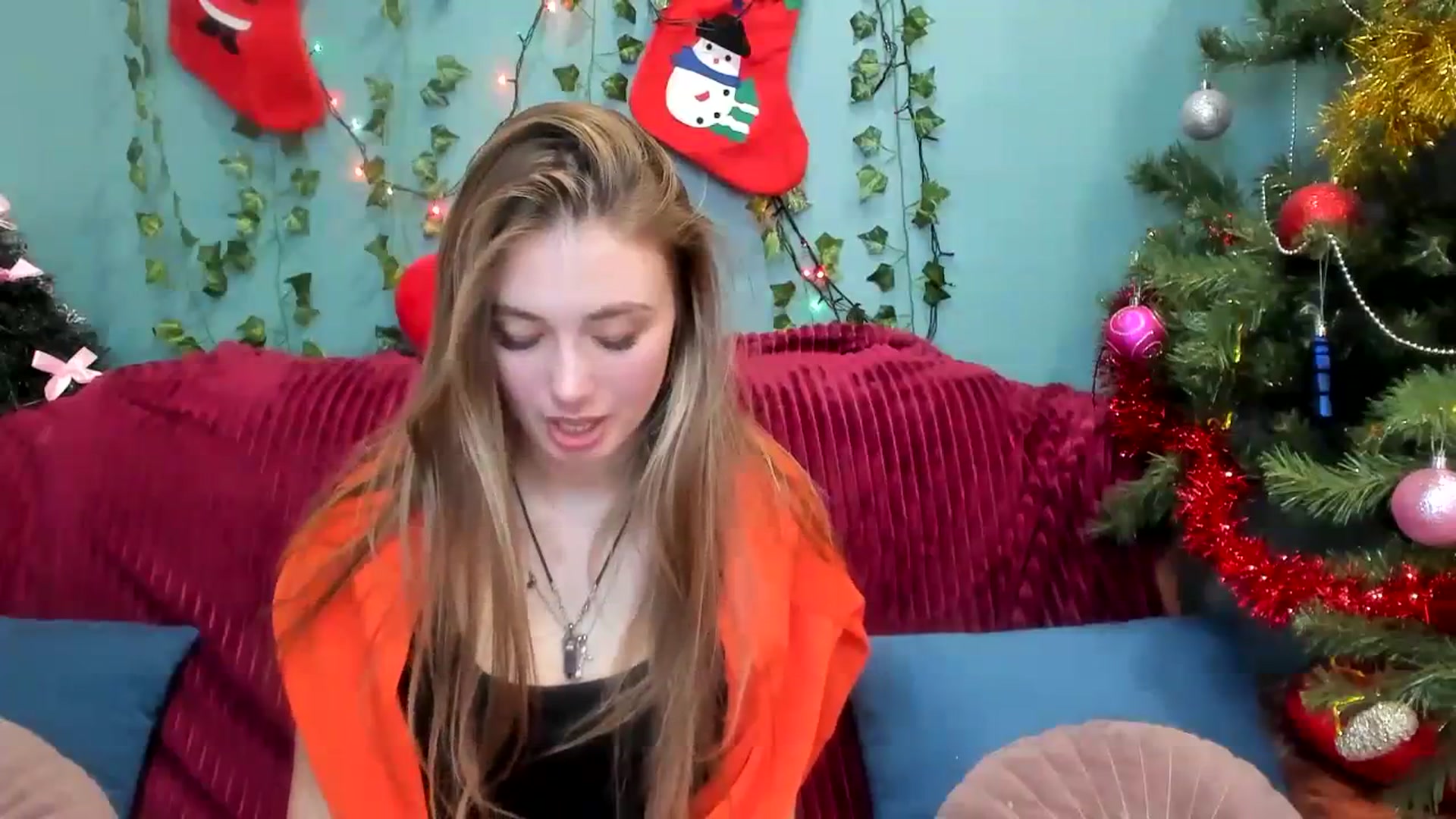 Gallery image thumbnail from Klorisse's myfreecams stream on, 01/01/2024, 14:43 image 8 of 20