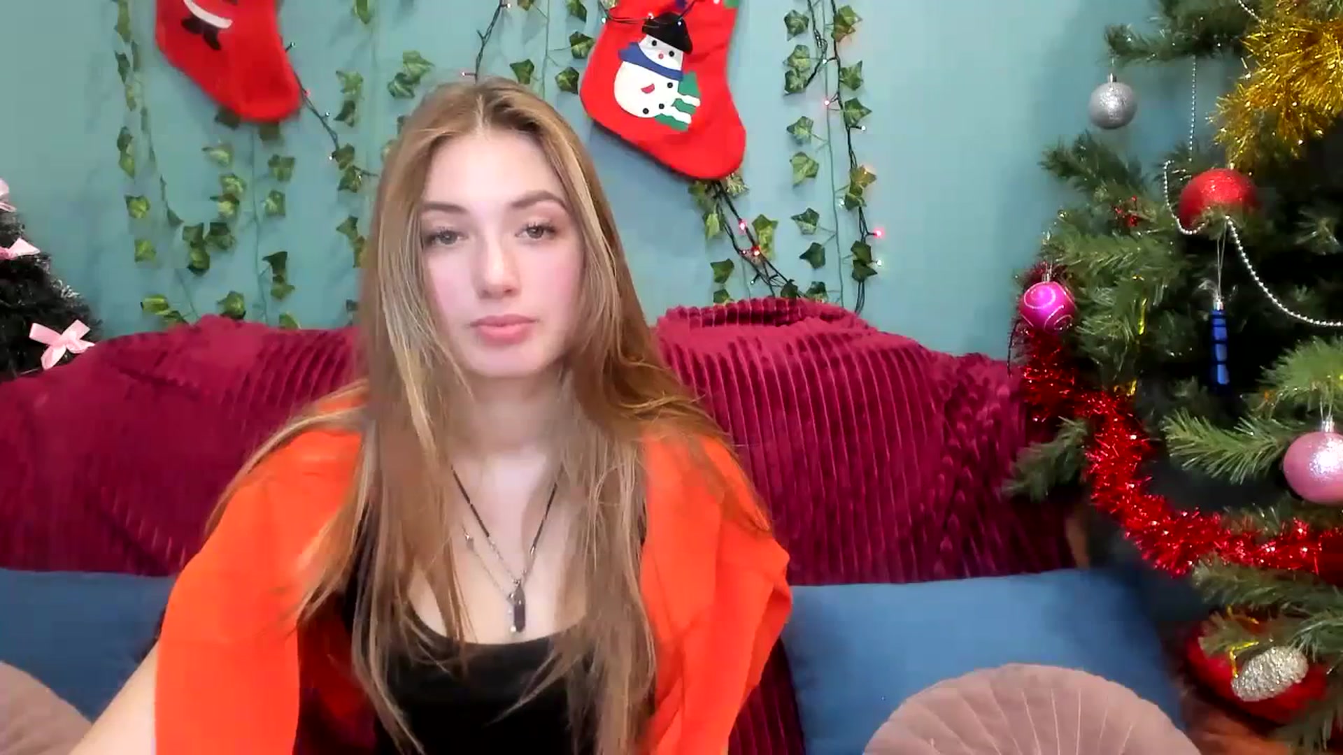 Gallery image thumbnail from Klorisse's myfreecams stream on, 01/01/2024, 14:43 image 9 of 20