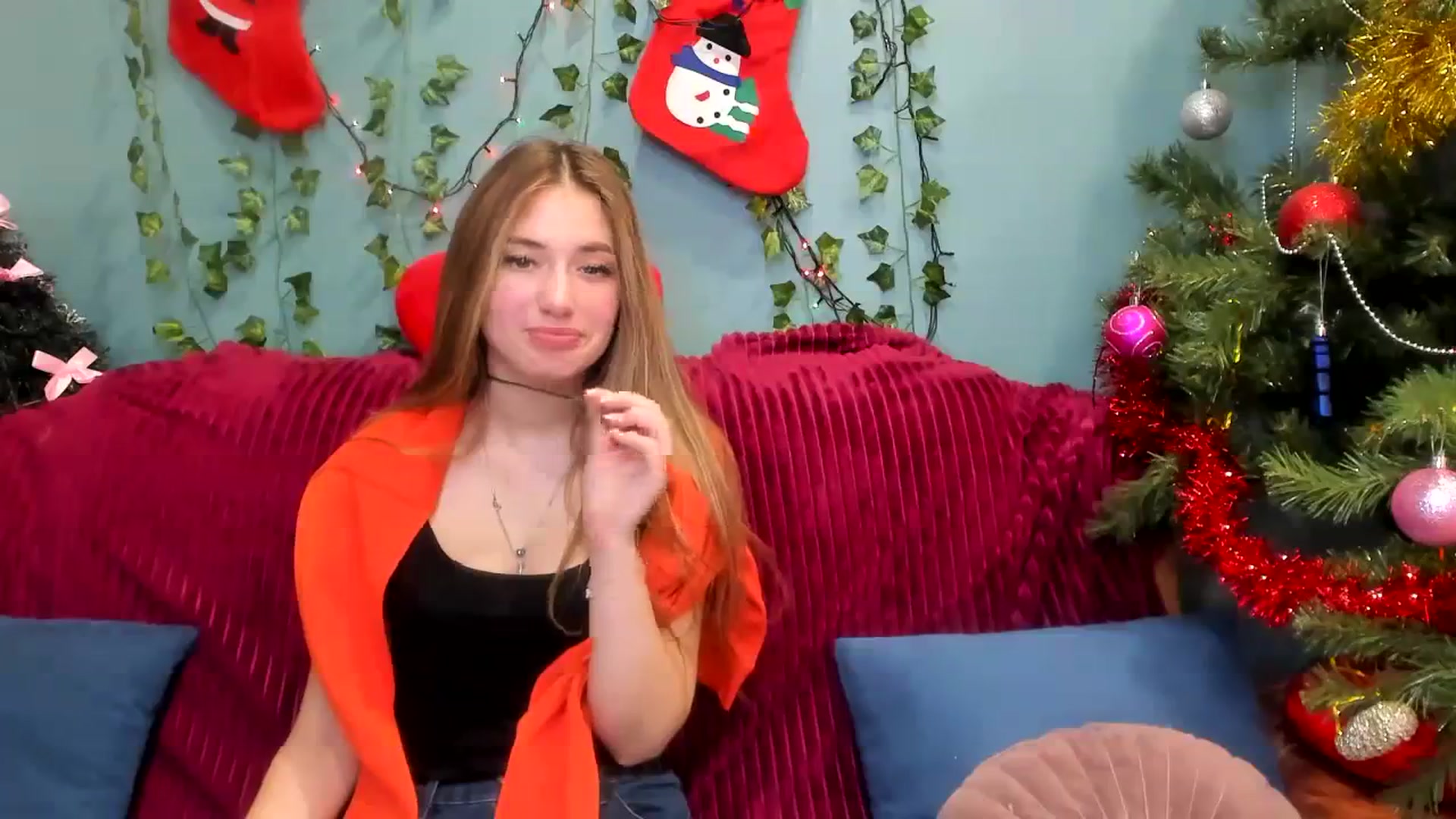 Gallery image thumbnail from Klorisse's myfreecams stream on, 01/01/2024, 14:43 image 17 of 20