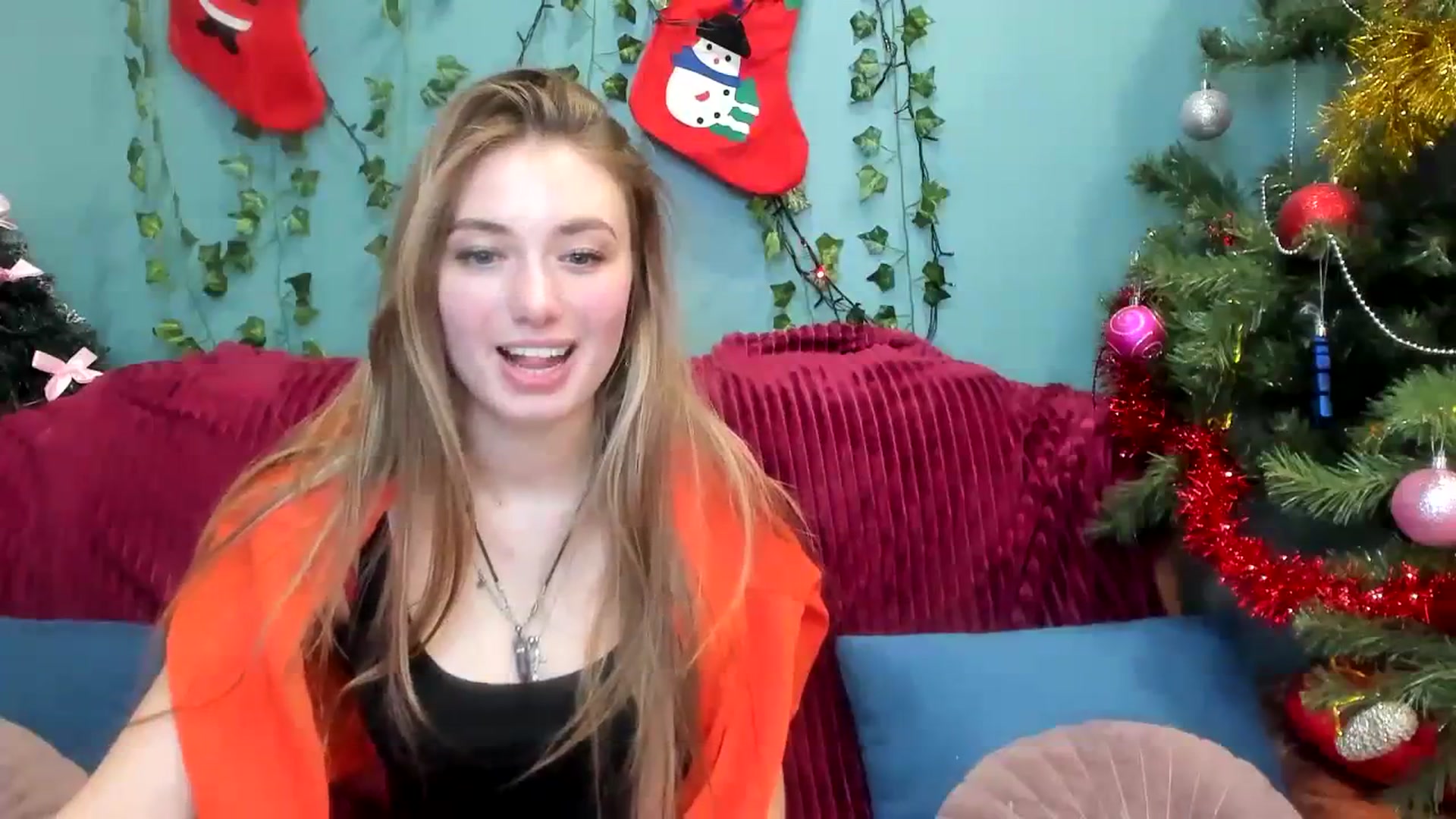 Gallery image thumbnail from Klorisse's myfreecams stream on, 01/01/2024, 14:43 image 7 of 20
