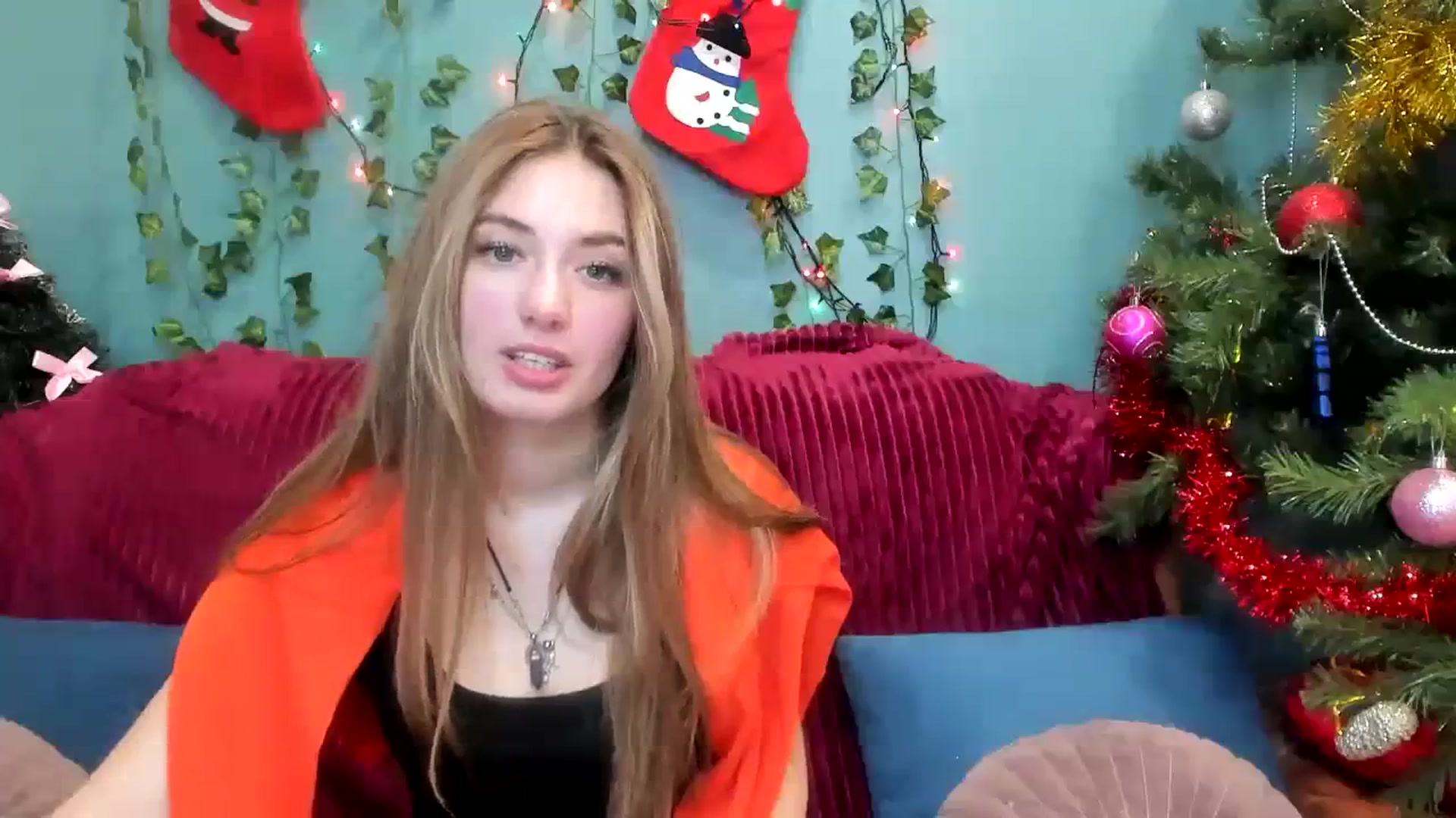 Gallery image thumbnail from Klorisse's myfreecams stream on, 01/01/2024, 14:43 image 2 of 20