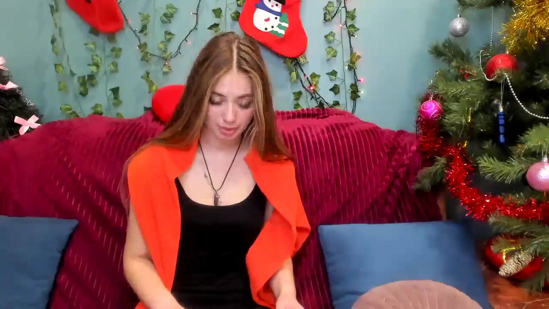 Gallery image thumbnail from Klorisse's myfreecams stream on, 01/01/2024, 16:36 image 2 of 20