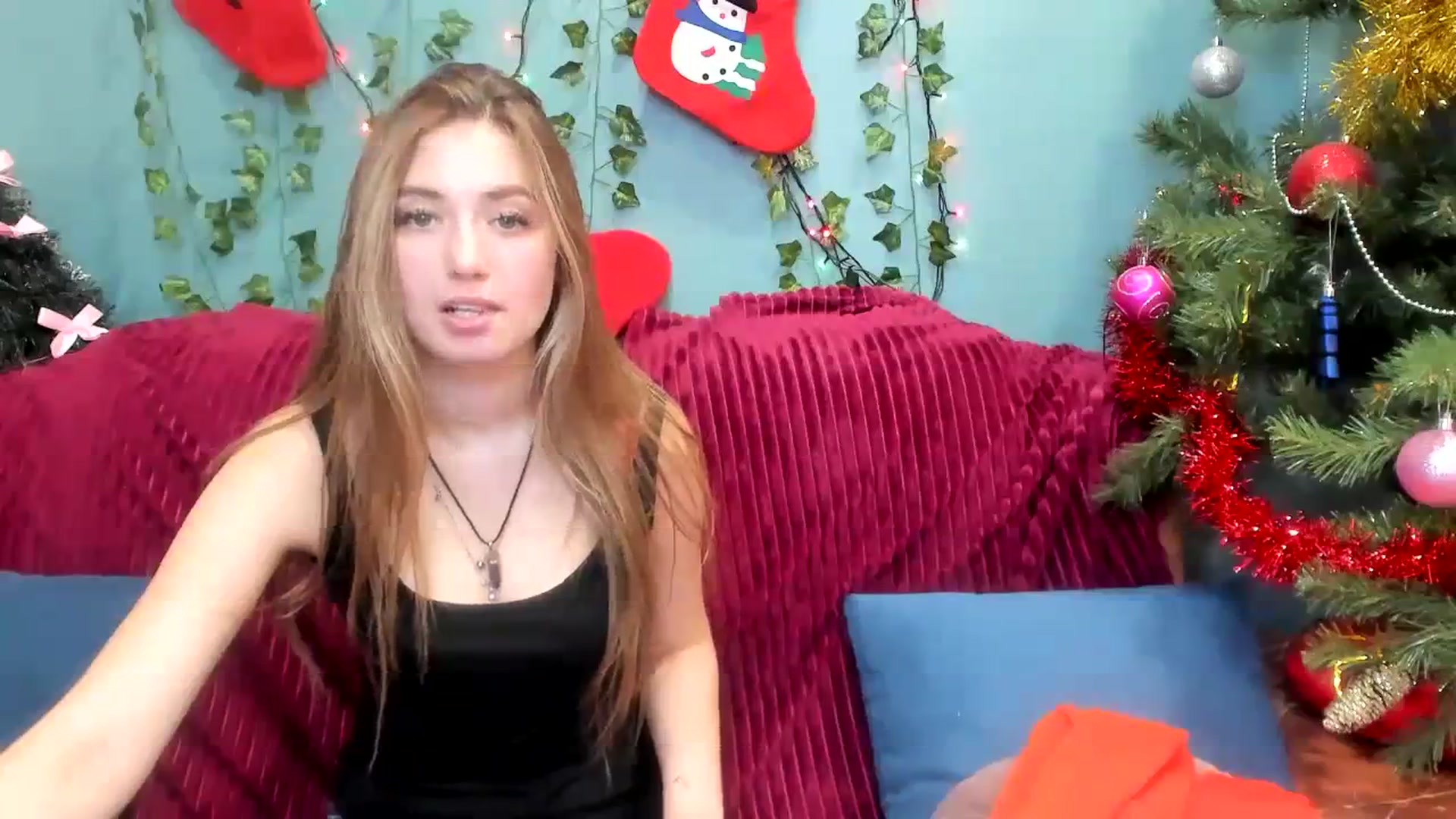 Gallery image thumbnail from Klorisse's myfreecams stream on, 01/01/2024, 16:36 image 7 of 20