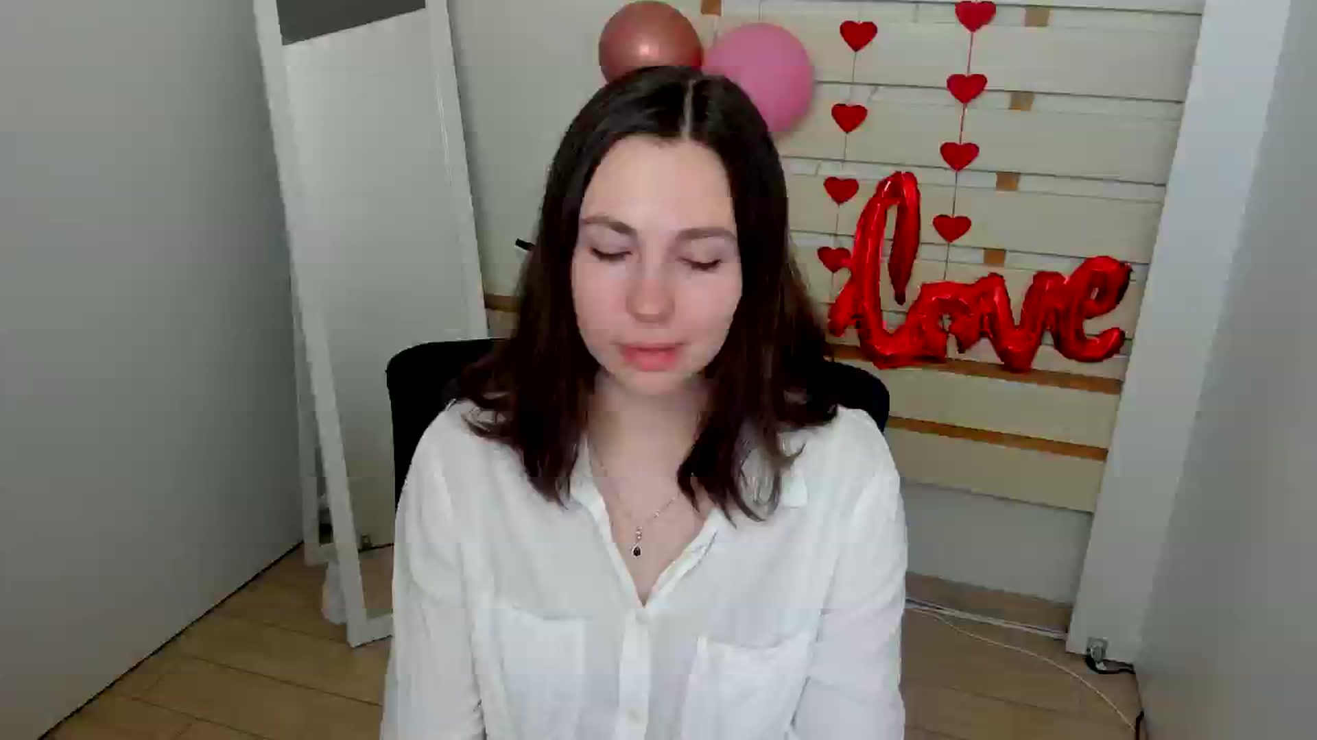 Gallery image thumbnail from Klover_Misi's myfreecams stream on, 03/23/2025, 12:36 image 3 of 20