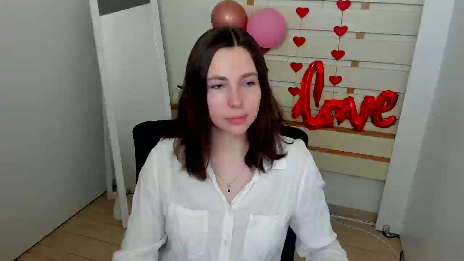 Gallery image thumbnail from Klover_Misi's myfreecams stream on, 03/23/2025, 12:36 image 12 of 20
