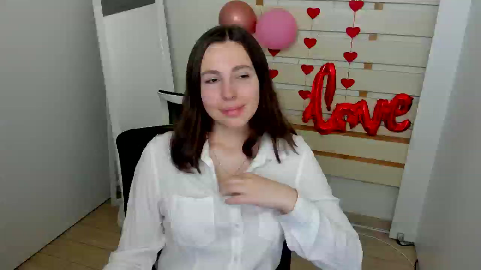 Gallery image thumbnail from Klover_Misi's myfreecams stream on, 03/23/2025, 12:36 image 7 of 20