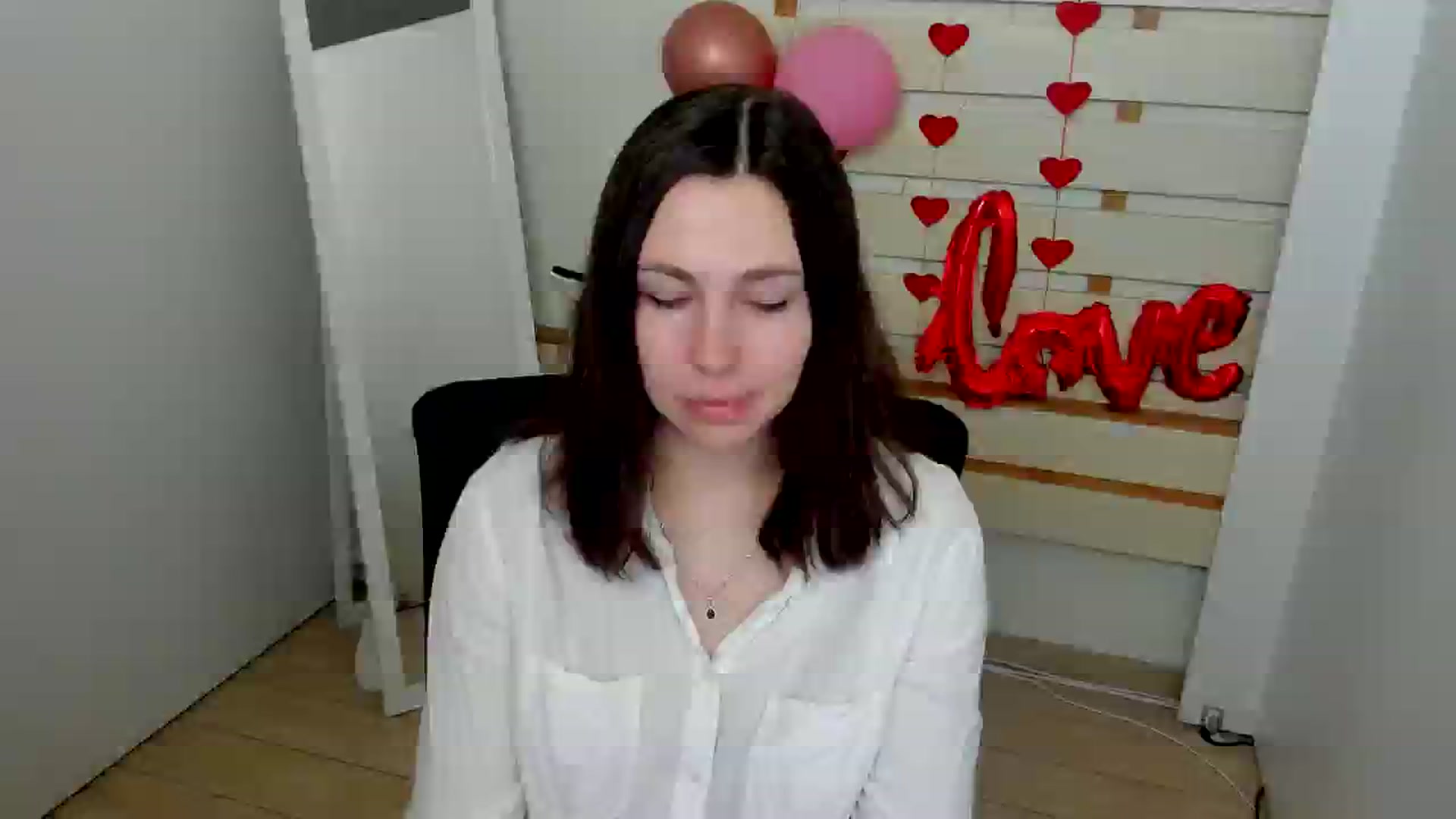 Gallery image thumbnail from Klover_Misi's myfreecams stream on, 03/23/2025, 12:36 image 17 of 20