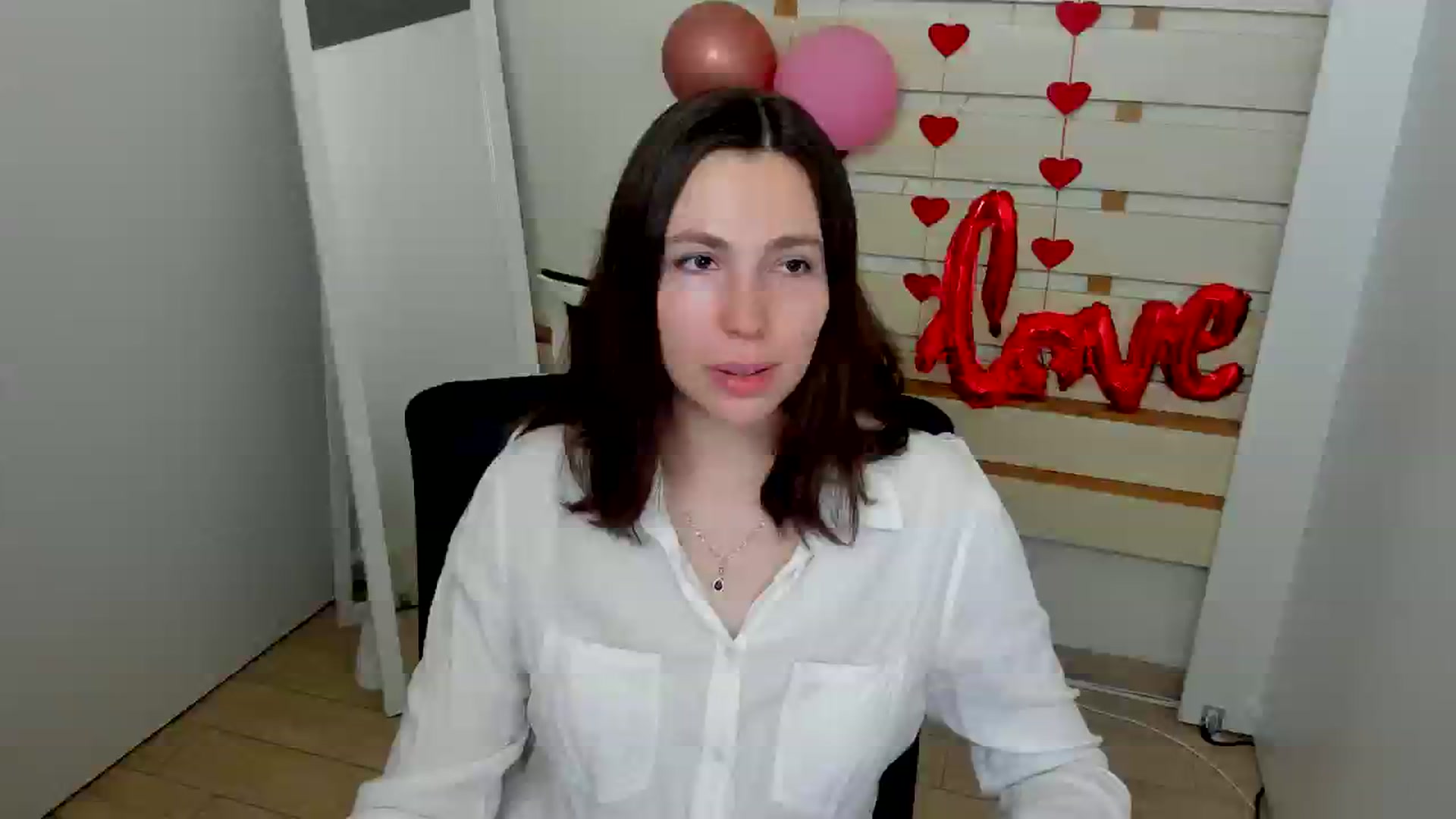 Gallery image thumbnail from Klover_Misi's myfreecams stream on, 03/23/2025, 12:36 image 6 of 20