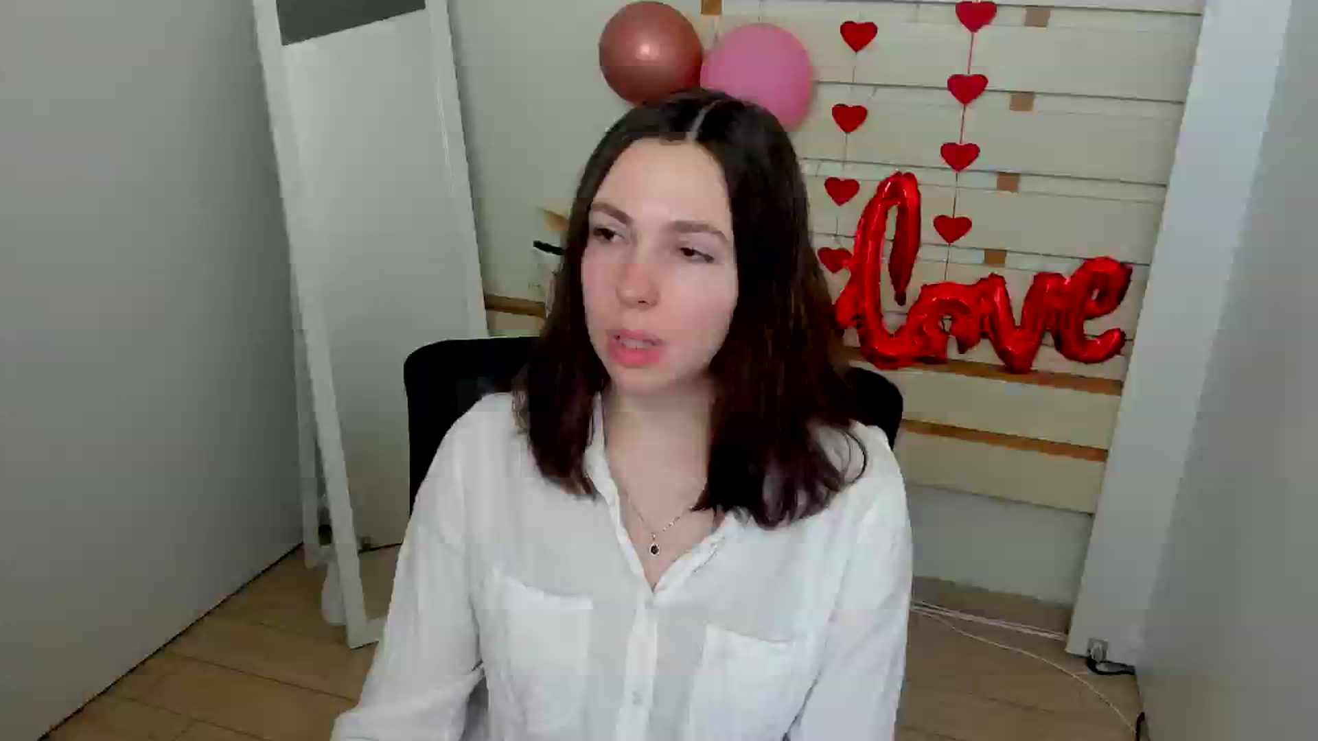 Gallery image thumbnail from Klover_Misi's myfreecams stream on, 03/23/2025, 12:36 image 19 of 20