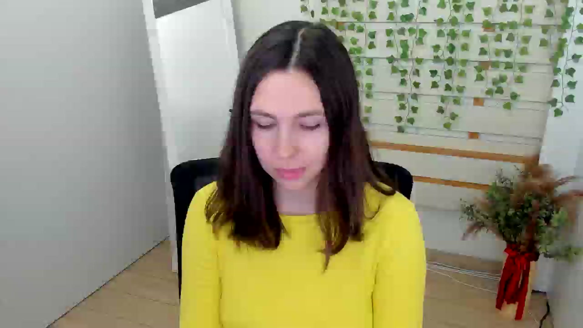 Gallery image thumbnail from Klover_Misi's myfreecams stream on, 04/21/2025, 10:17 image 11 of 20