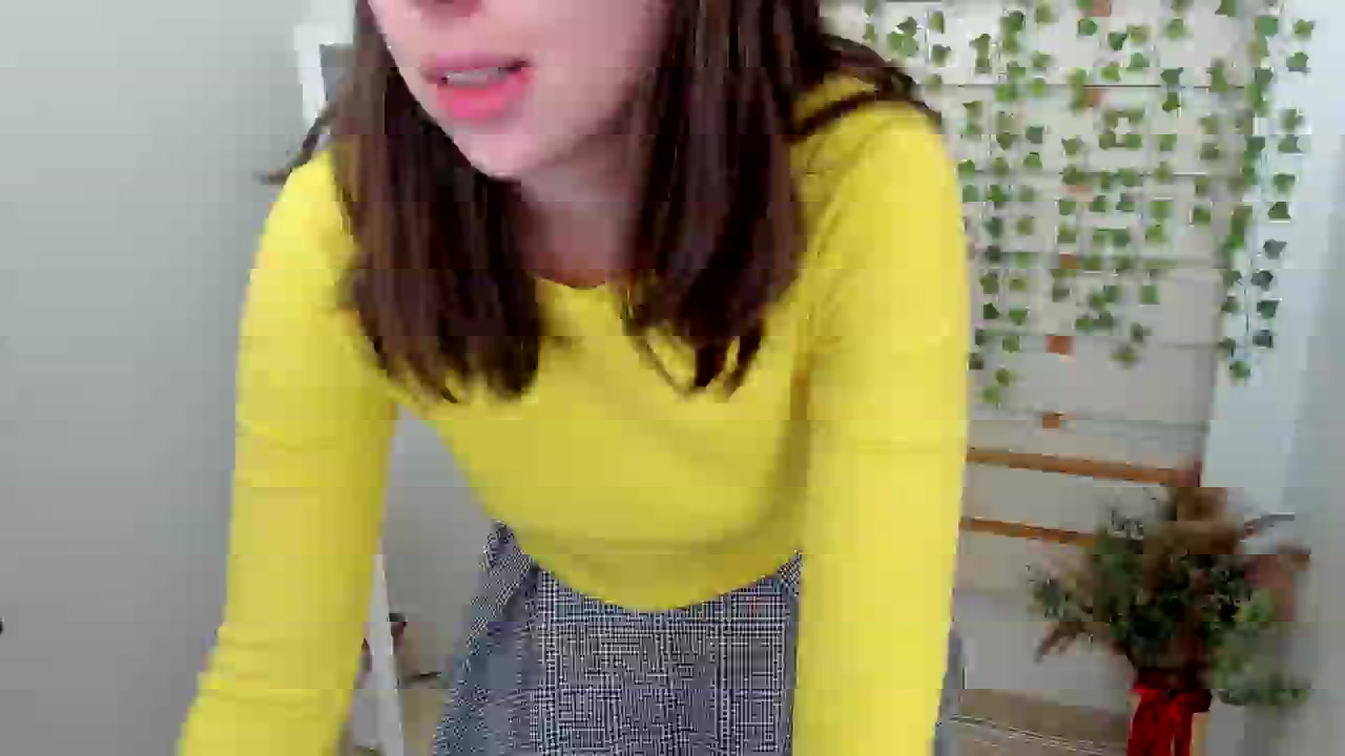 Gallery image thumbnail from Klover_Misi's myfreecams stream on, 04/21/2025, 10:17 image 19 of 20