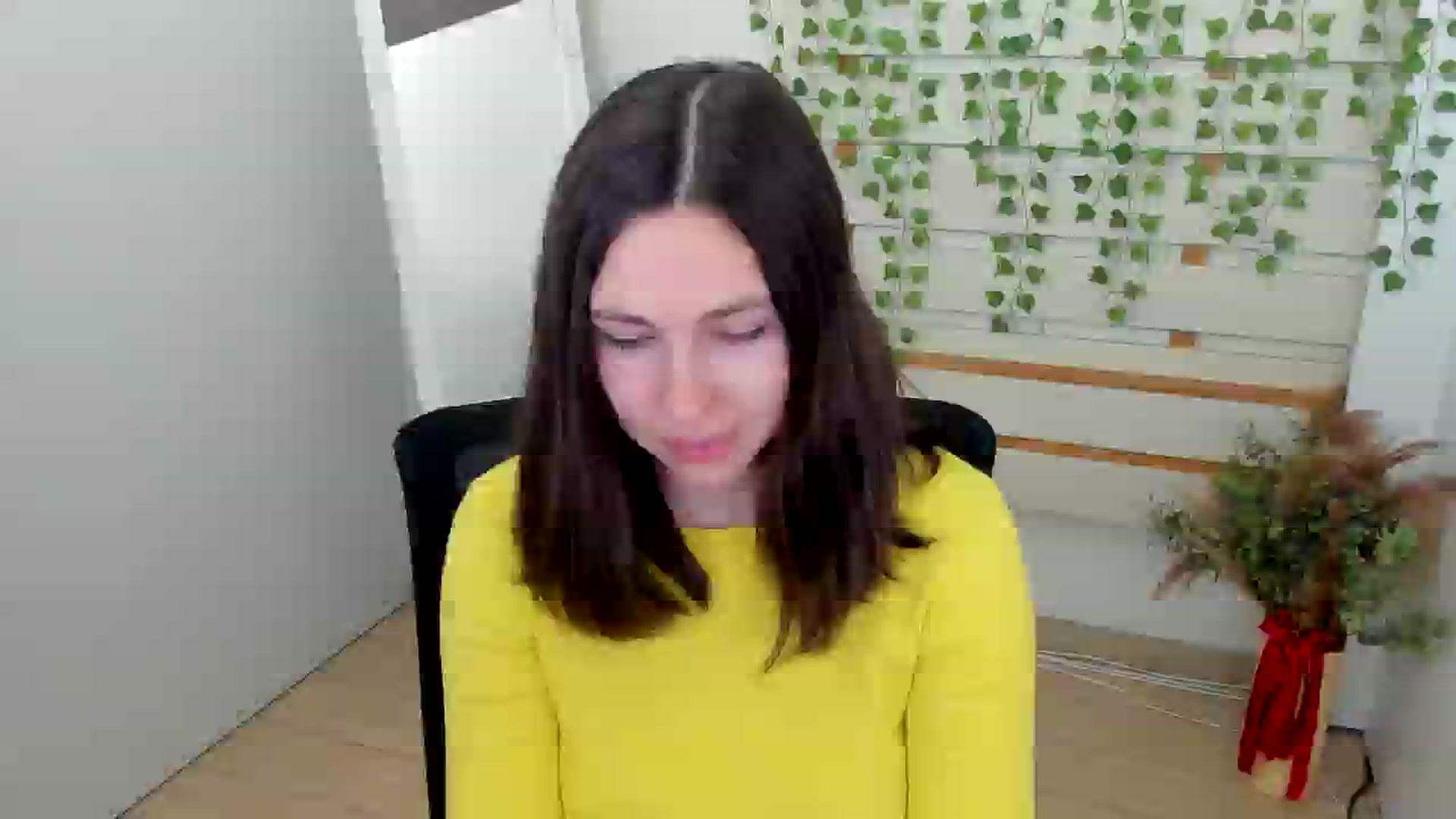 Gallery image thumbnail from Klover_Misi's myfreecams stream on, 04/21/2025, 10:17 image 7 of 20