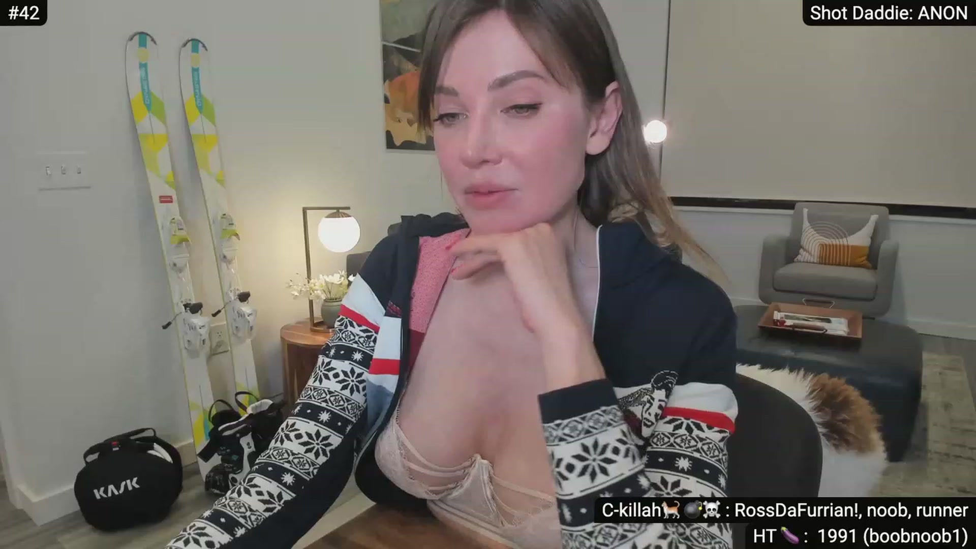 Gallery image thumbnail from KlutzyKline's myfreecams stream on, 03/16/2024, 09:05 image 12 of 20