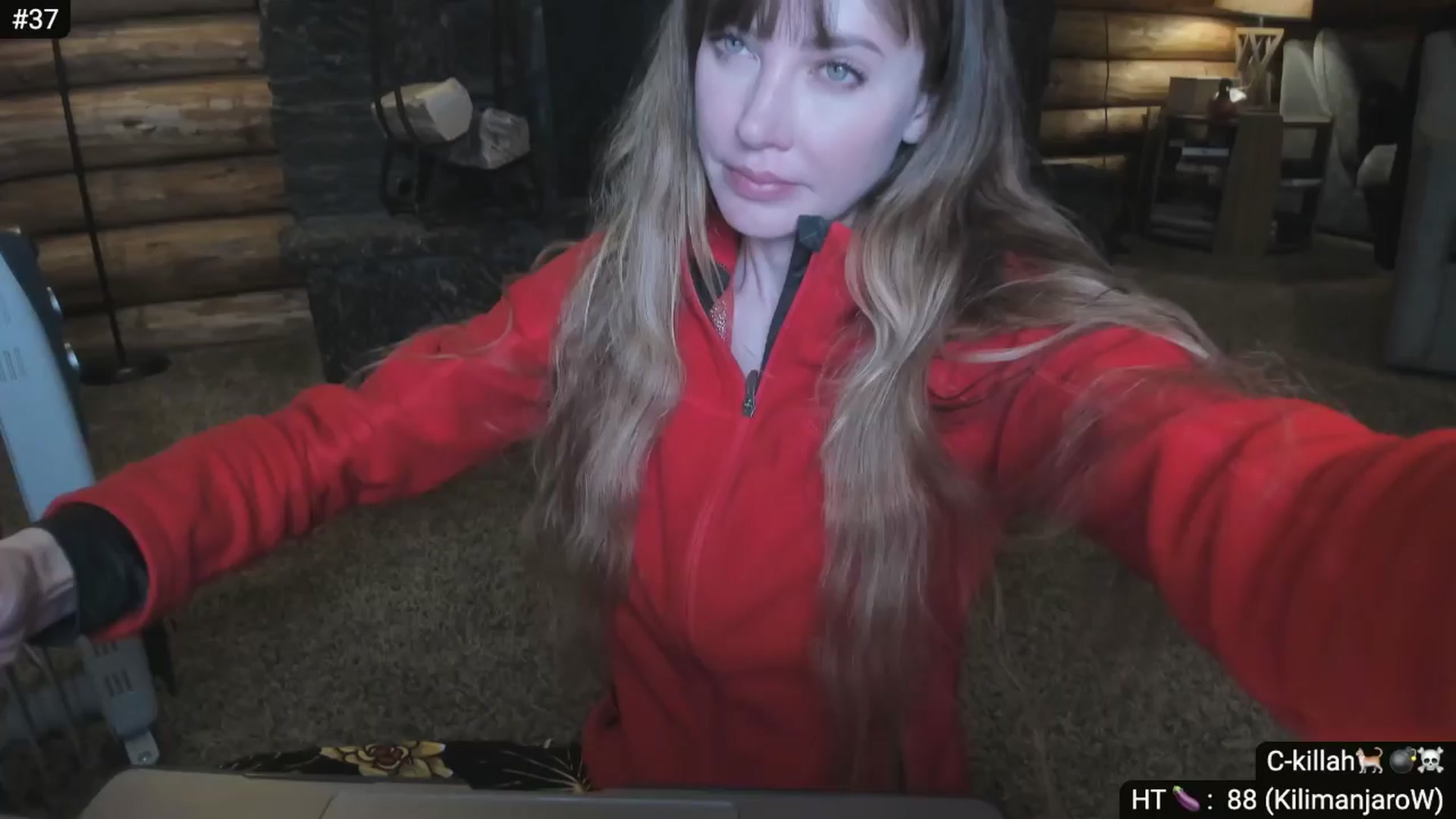 Gallery image thumbnail from KlutzyKline's myfreecams stream on, 03/25/2024, 07:03 image 5 of 20