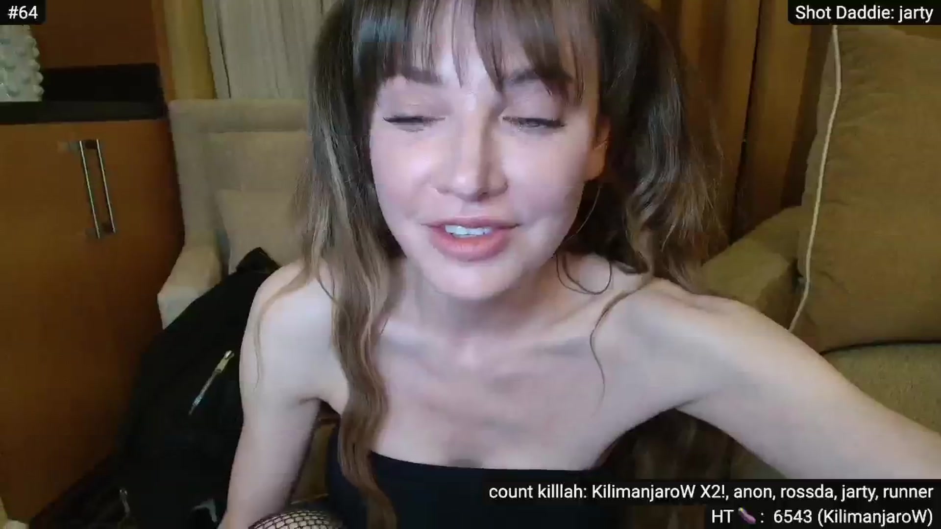 Gallery image thumbnail from KlutzyKline's myfreecams stream on, 04/27/2024, 07:17 image 19 of 20