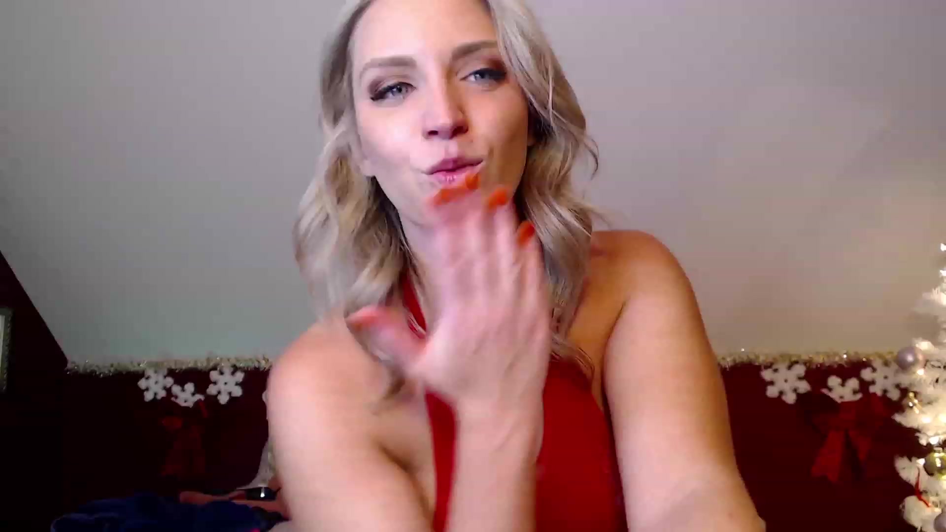 Gallery image thumbnail from Knaughtia's myfreecams stream on, 12/06/2022, 16:52 image 4 of 20