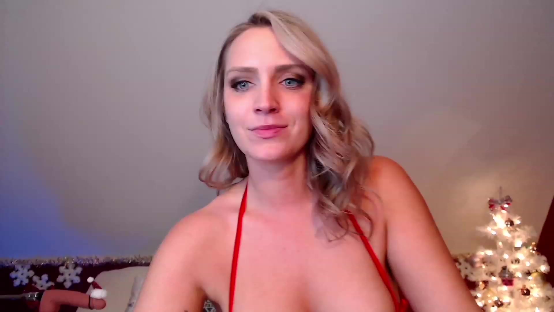 Gallery image thumbnail from Knaughtia's myfreecams stream on, 12/21/2022, 20:37 image 16 of 20