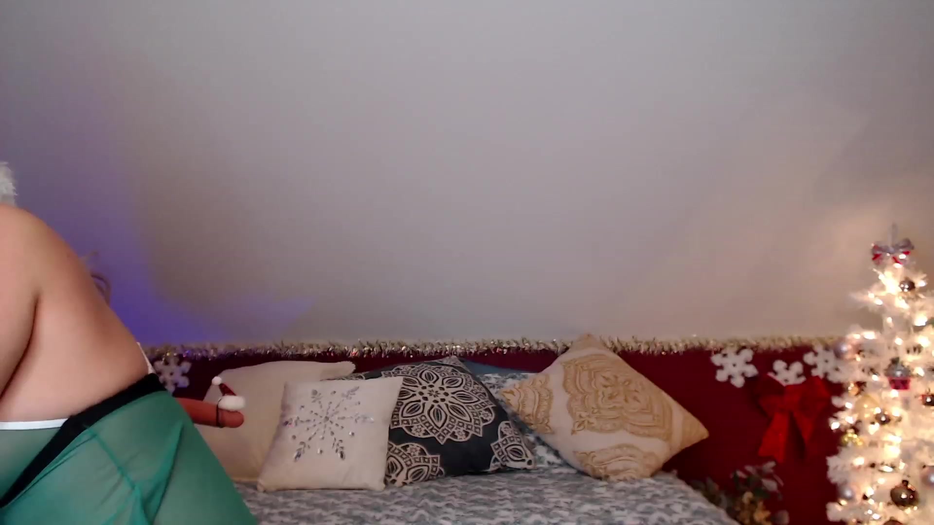 Gallery image thumbnail from Knaughtia's myfreecams stream on, 12/22/2022, 16:27 image 6 of 20