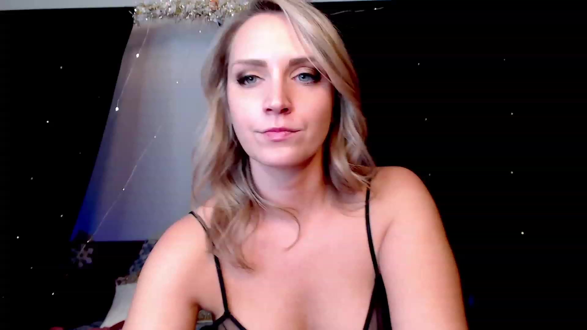 Gallery image thumbnail from Knaughtia's myfreecams stream on, 12/29/2022, 19:19 image 5 of 20