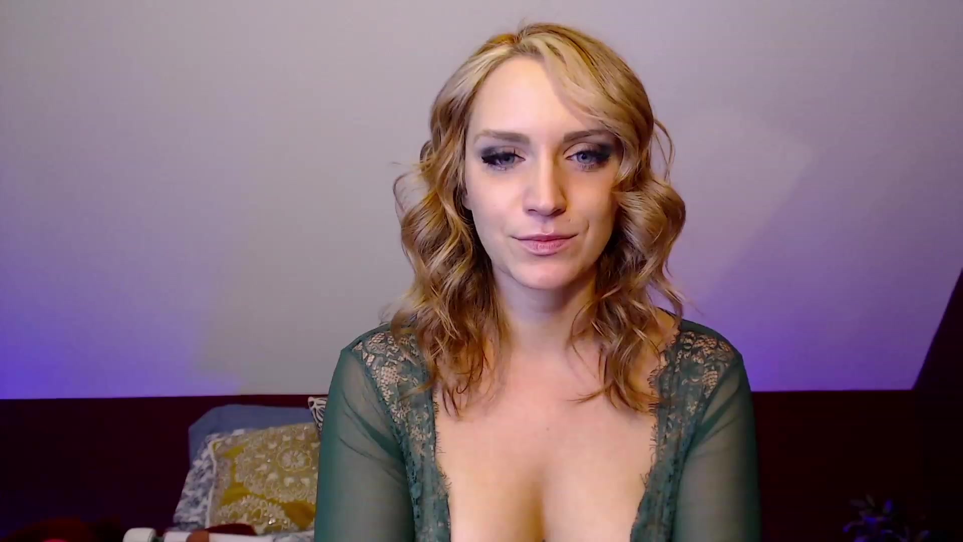 Gallery image thumbnail from Knaughtia's myfreecams stream on, 01/06/2023, 17:23 image 5 of 20