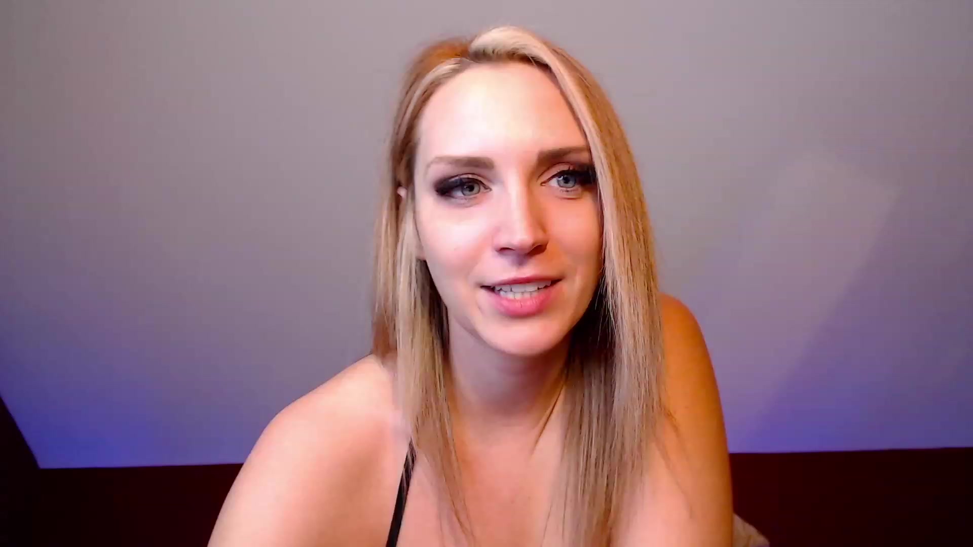 Gallery image thumbnail from Knaughtia's myfreecams stream on, 01/12/2023, 19:07 image 3 of 20