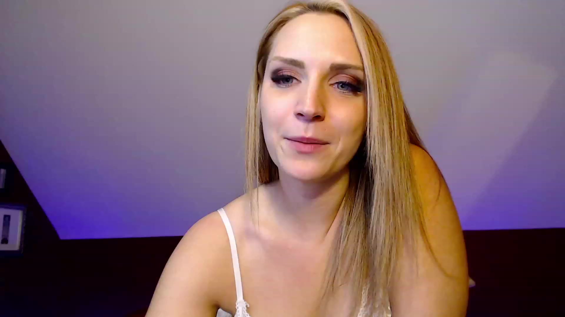 Gallery image thumbnail from Knaughtia's myfreecams stream on, 01/12/2023, 19:37 image 20 of 20