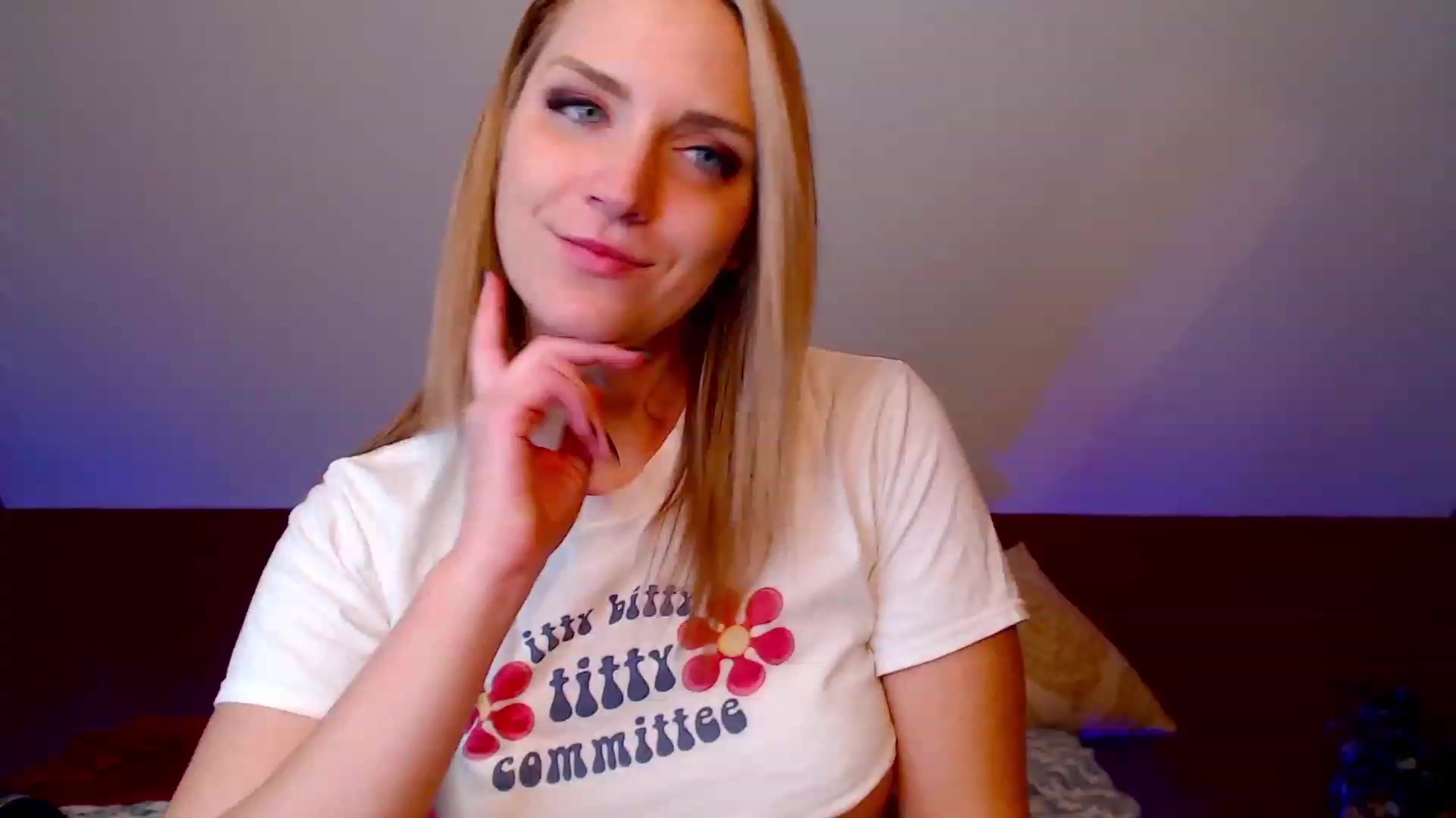 Gallery image thumbnail from Knaughtia's myfreecams stream on, 01/18/2023, 19:37 image 7 of 20